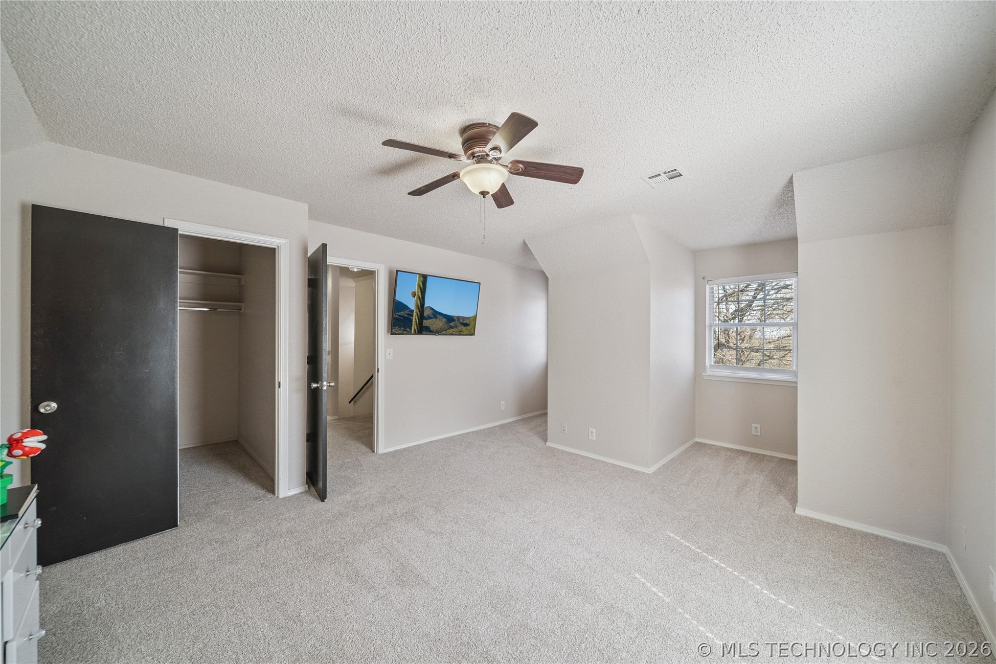 1490 Ash Hollow Street Property Photo 32