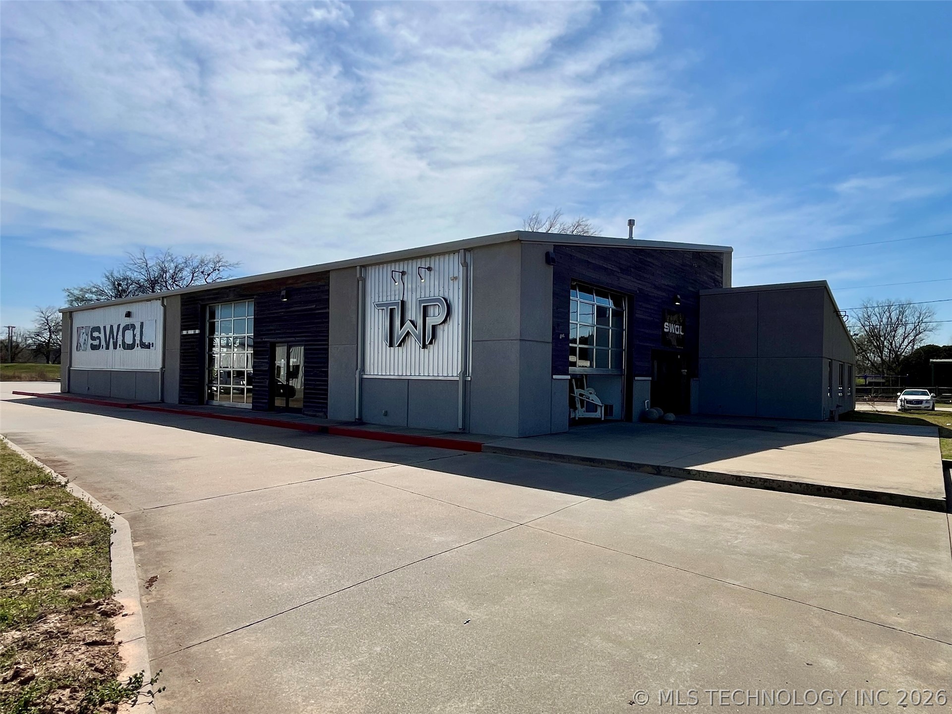 820 W Main Street Property Photo 1
