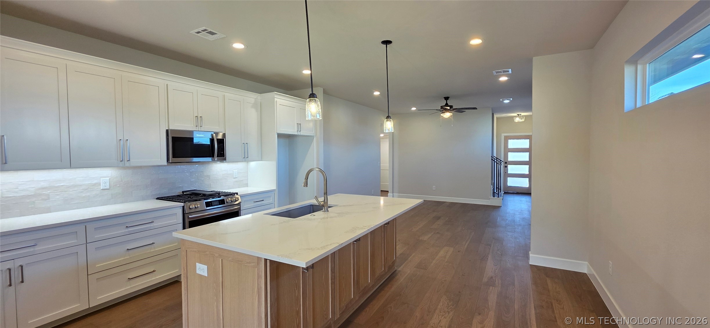 1014 E Delmar Place Property Photo 17