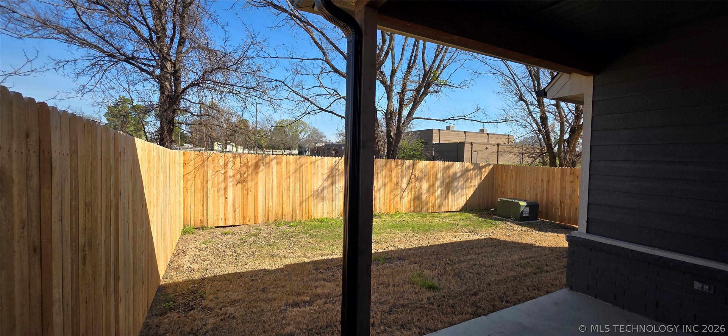 1014 E Delmar Place Property Photo 54