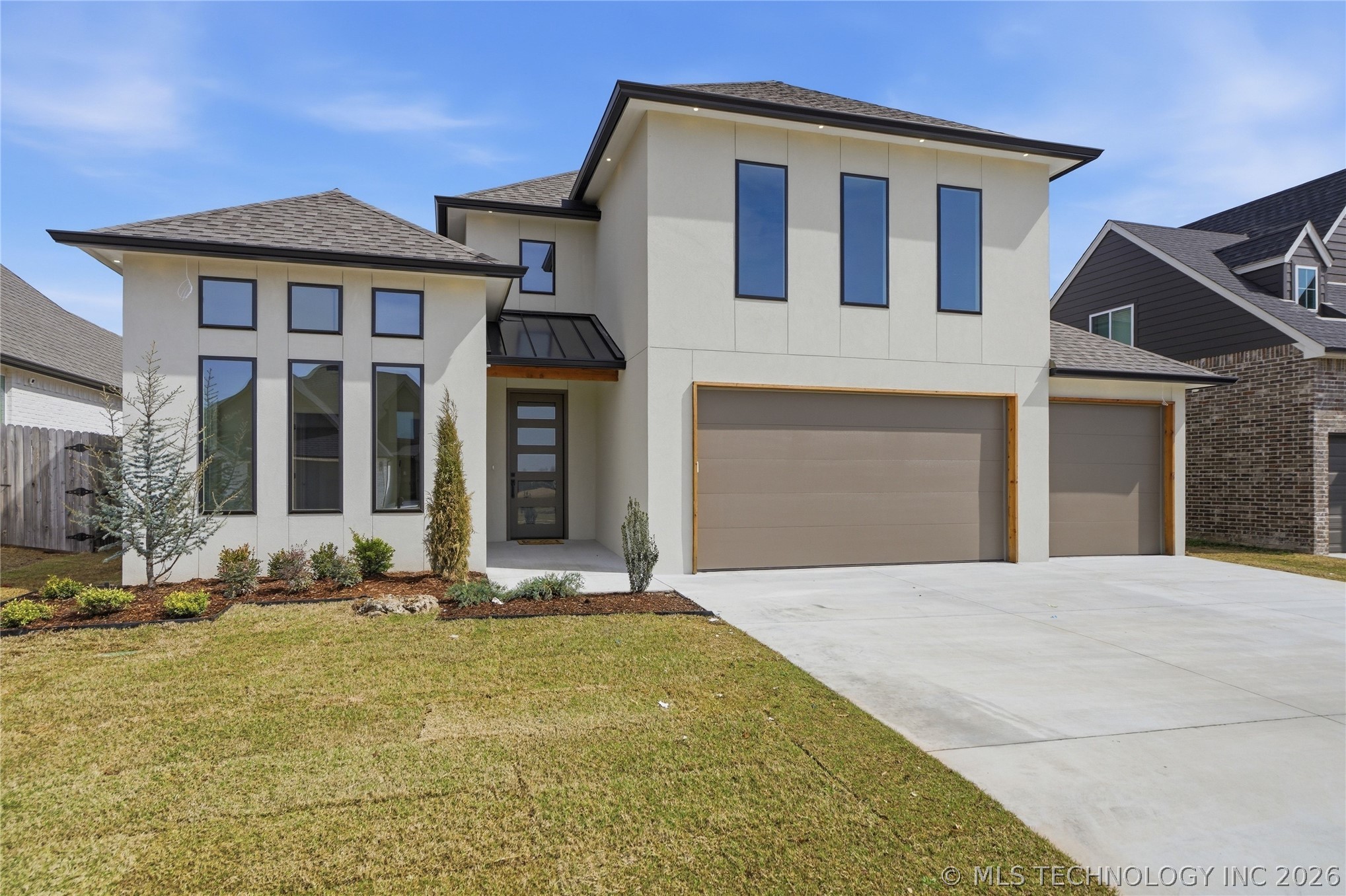 13657 S 20th Place E Property Photo 1