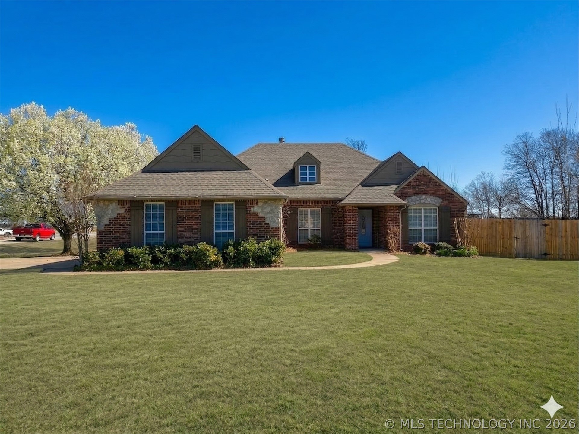 12325 Longhorn Circle Property Photo 1