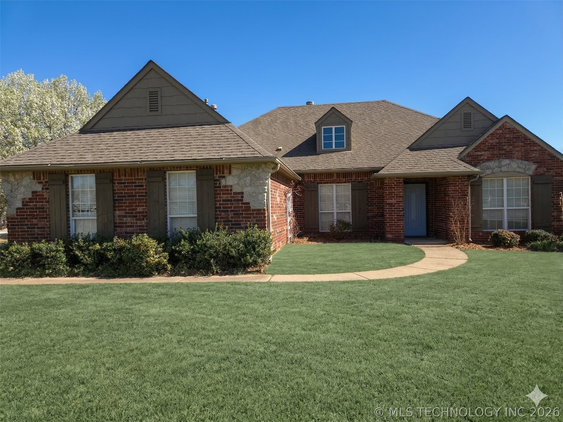 12325 Longhorn Circle Property Photo 2