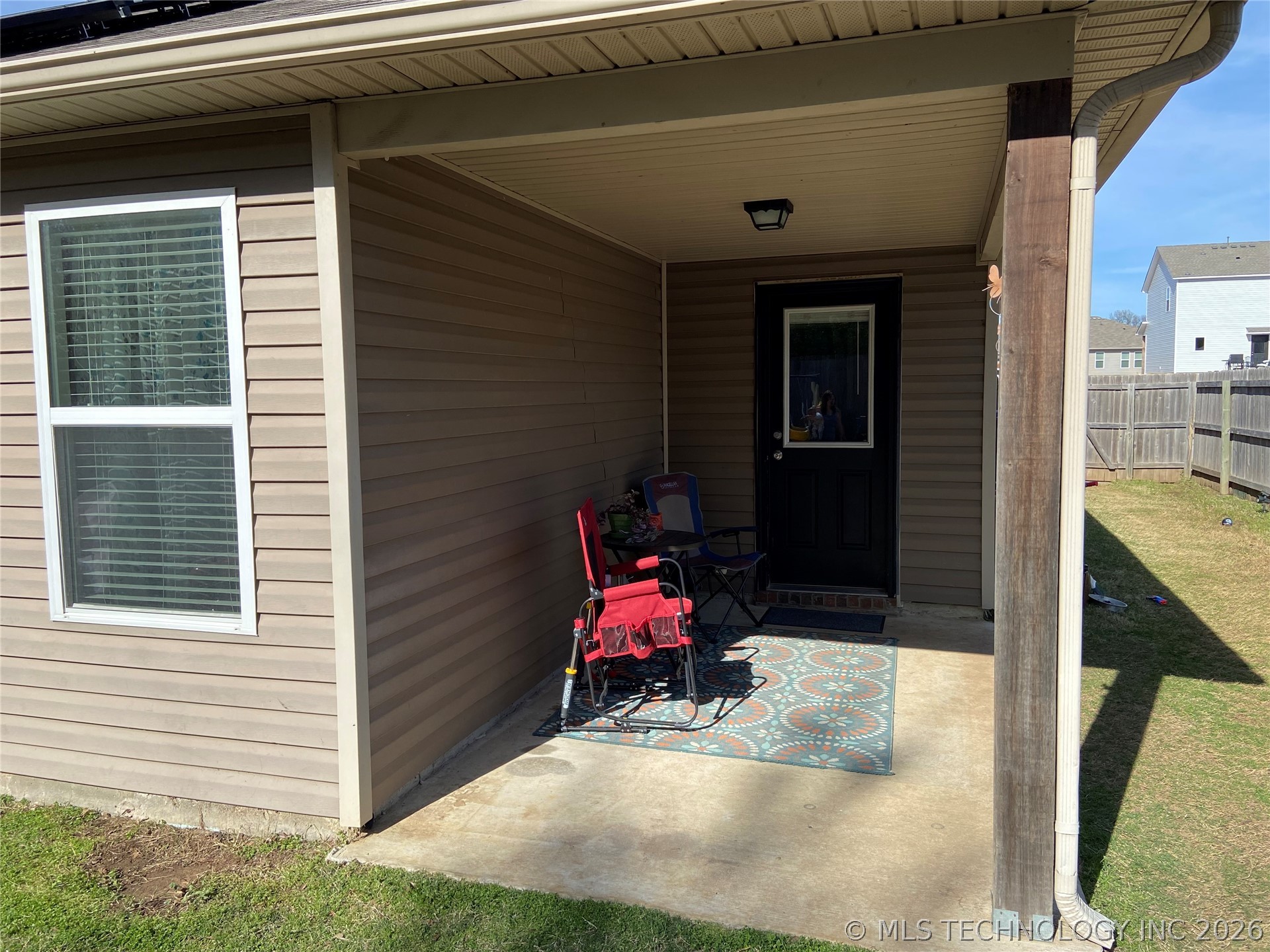2805 E Quincy Street Property Photo 4