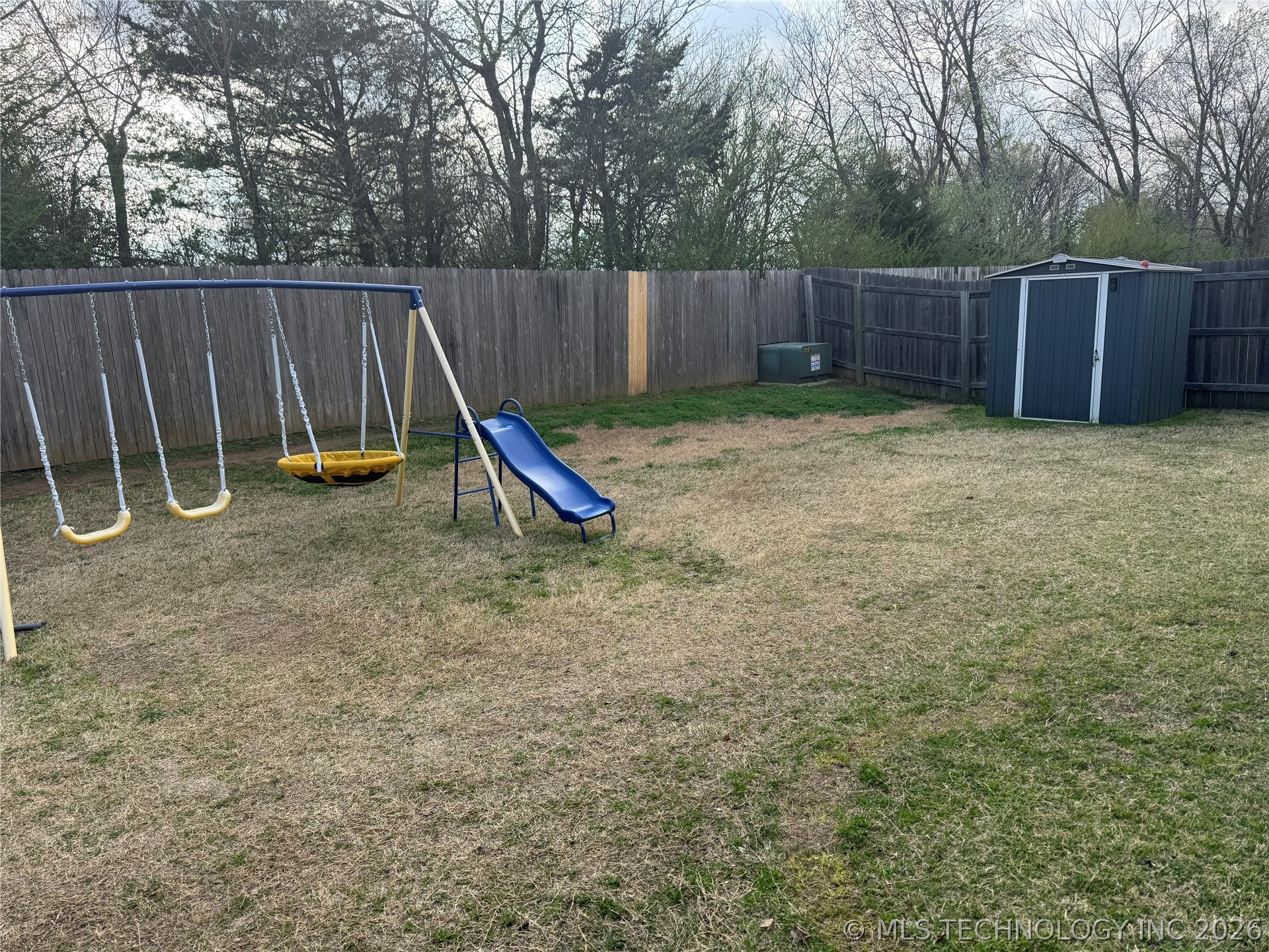 2805 E Quincy Street Property Photo 9