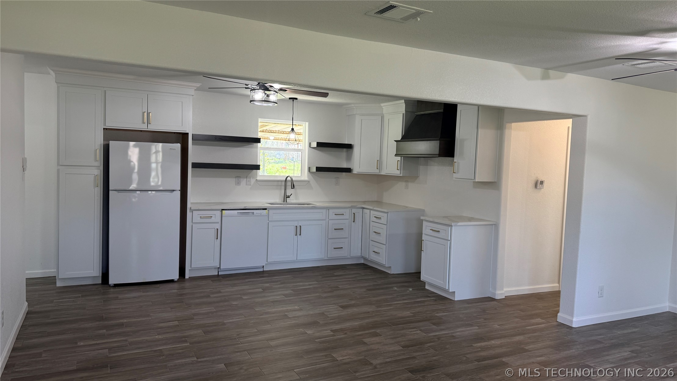34 1st Property Photo 1