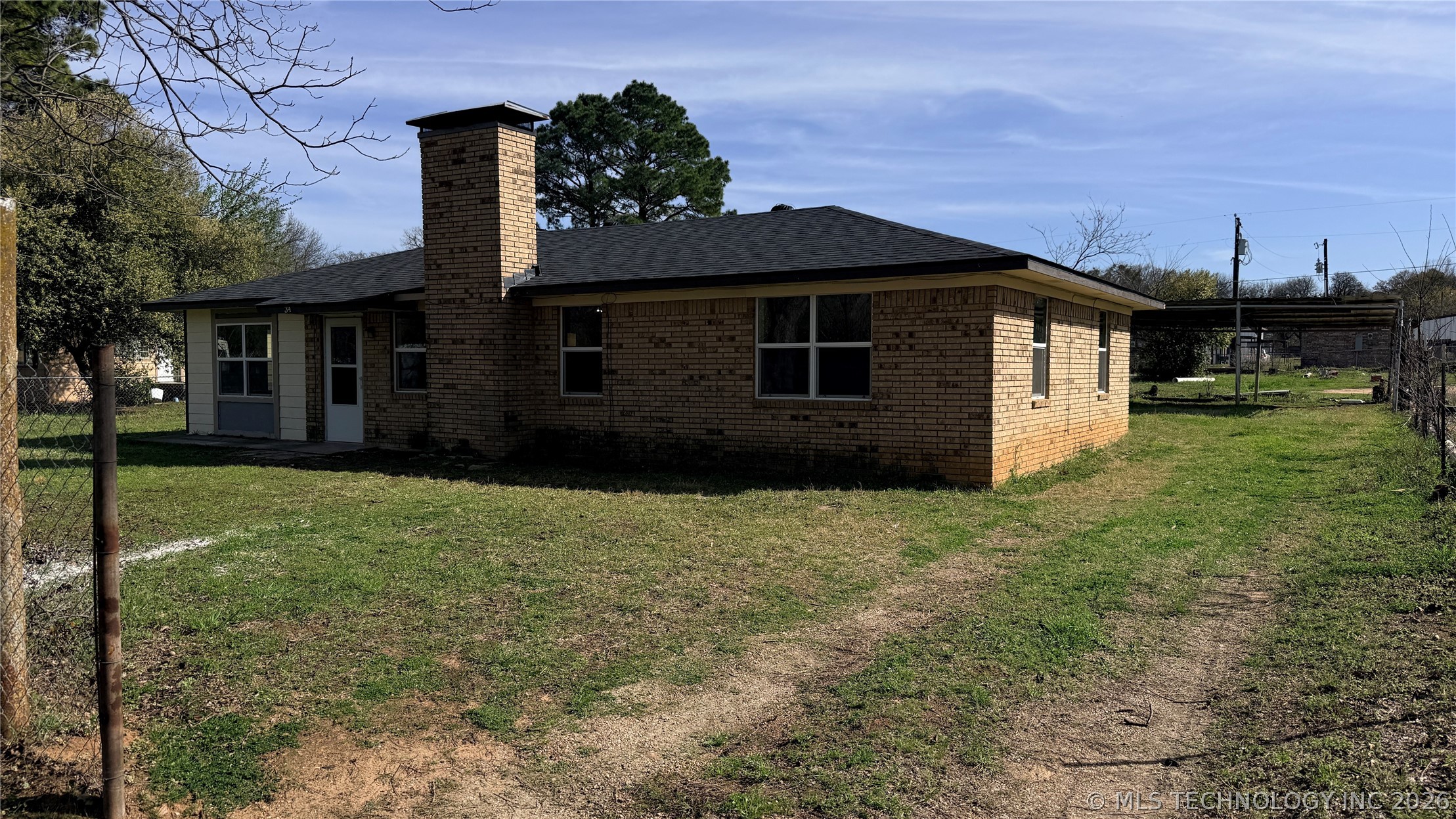 34 1st Property Photo 2