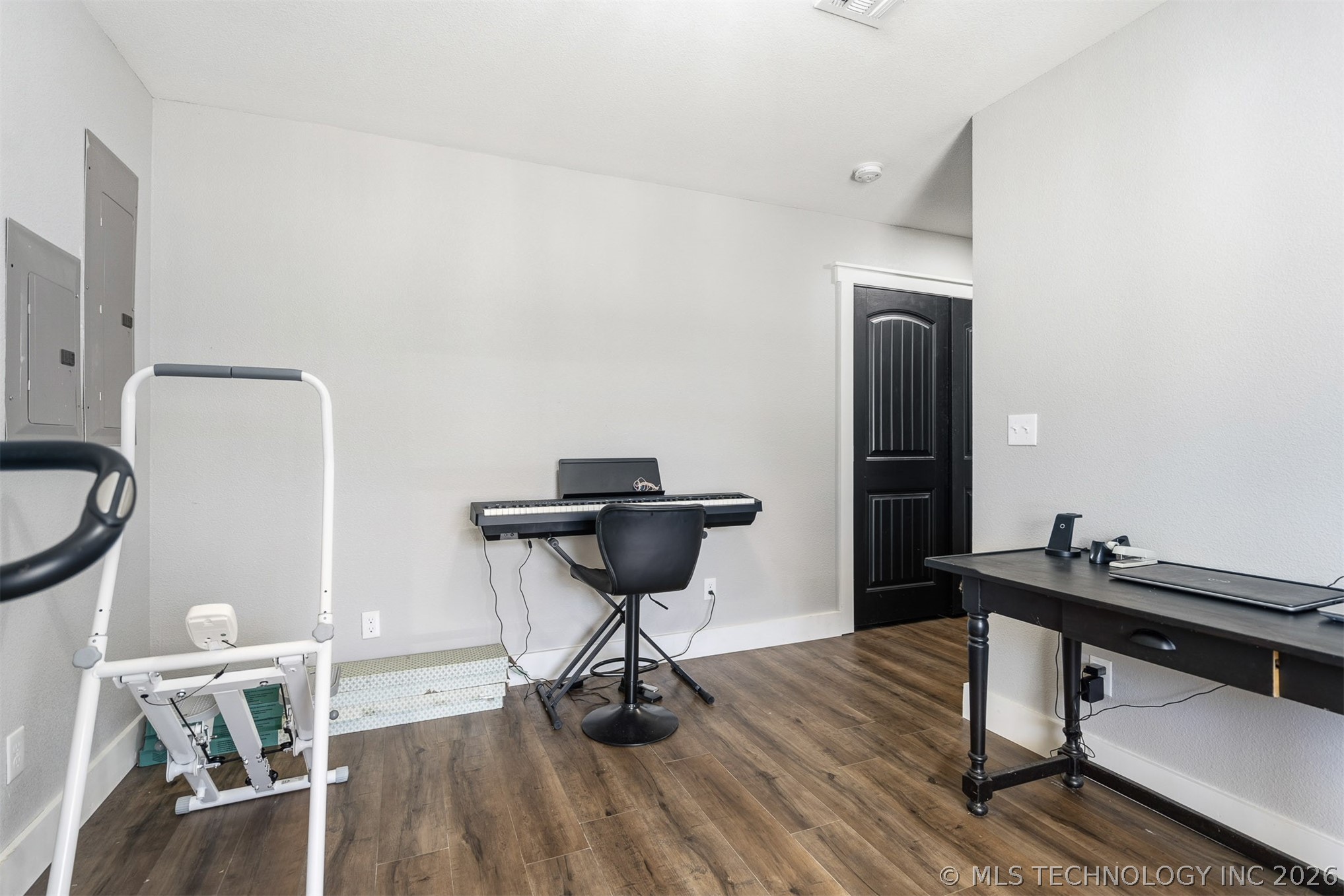125 Enterprise Property Photo 32