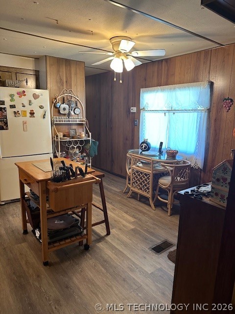 3923 E-z Street Property Photo 8