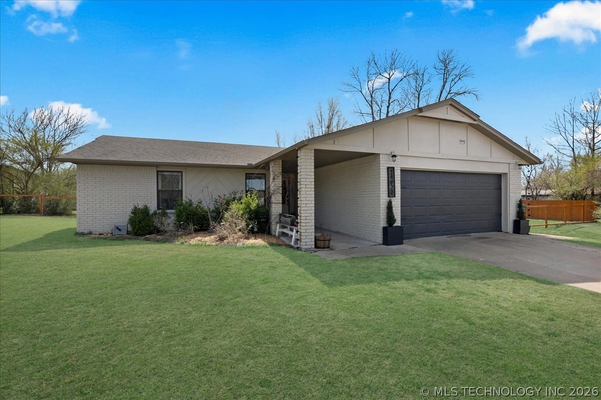 24920 Rosewood Drive Property Photo 2