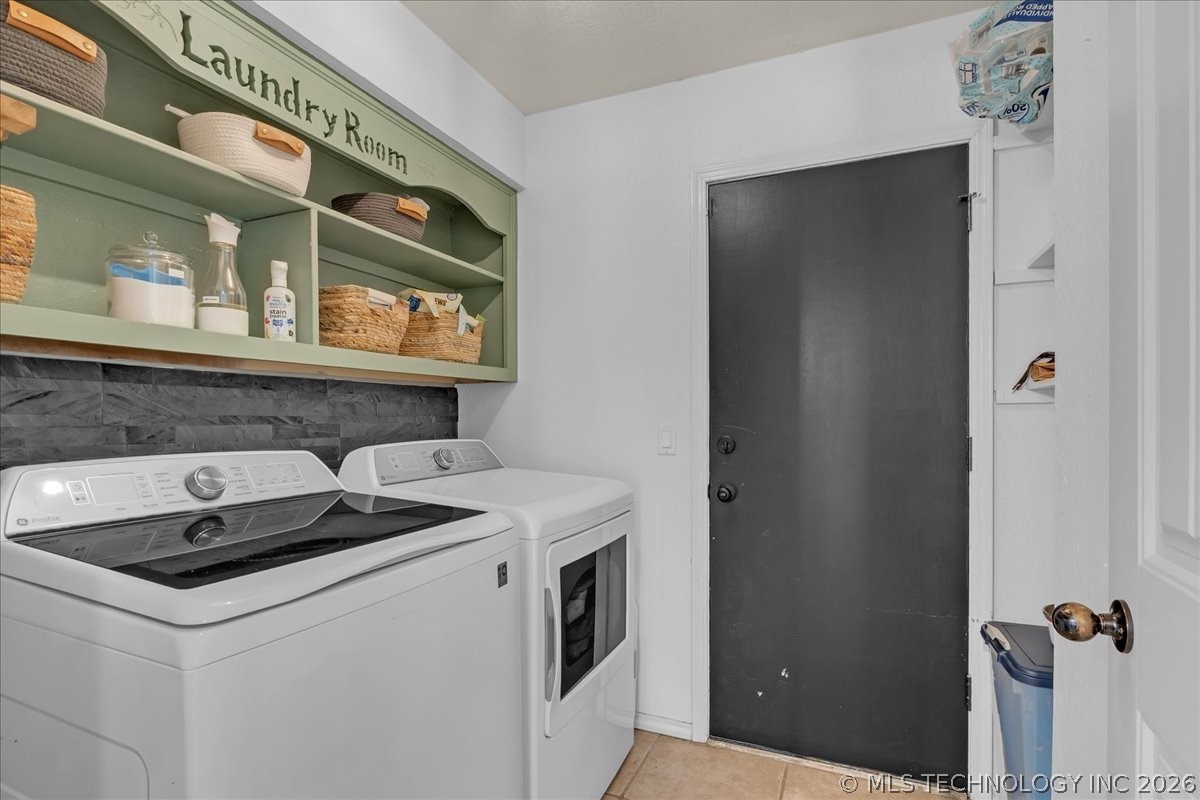 24920 Rosewood Drive Property Photo 20
