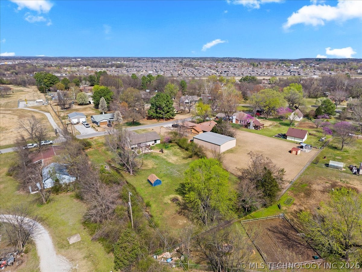 24920 Rosewood Drive Property Photo 45
