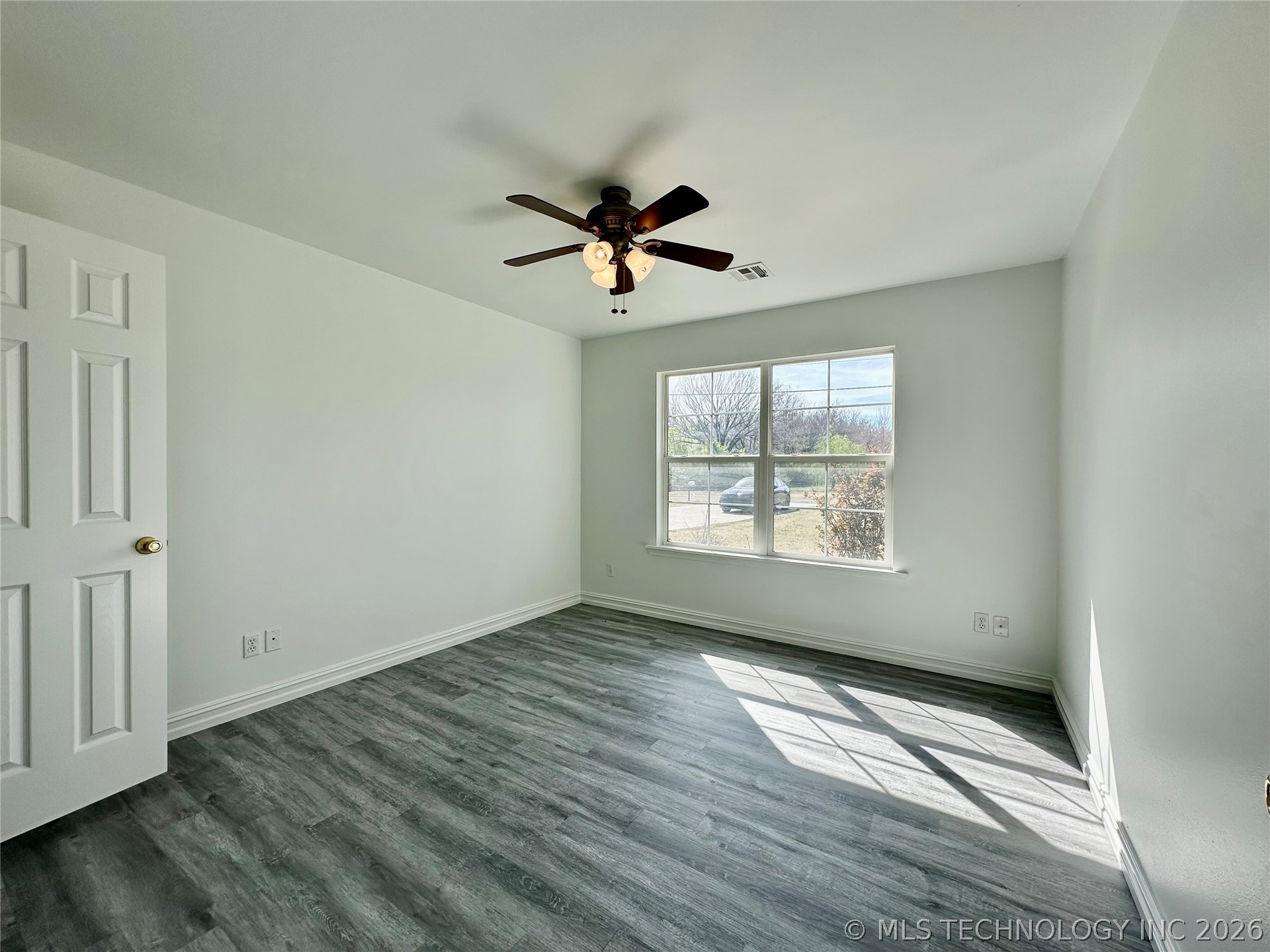 3110 E 55th Street S Property Photo 16