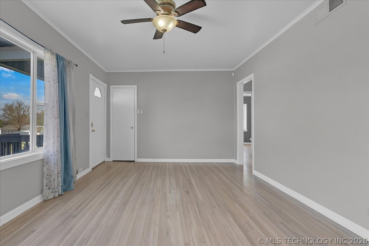848 N 67th East Avenue Property Photo 7