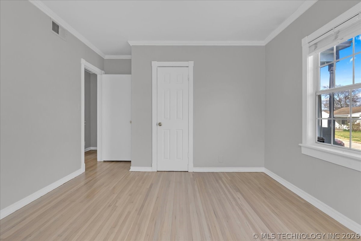 848 N 67th East Avenue Property Photo 8