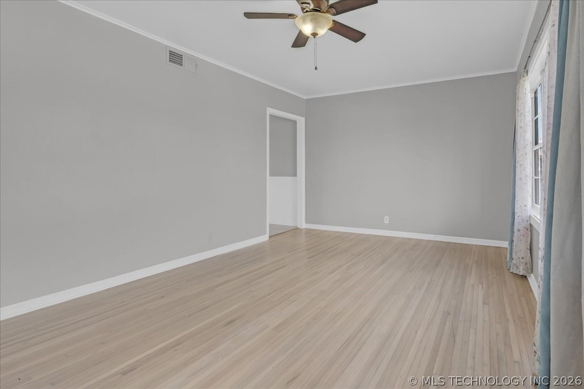 848 N 67th East Avenue Property Photo 9