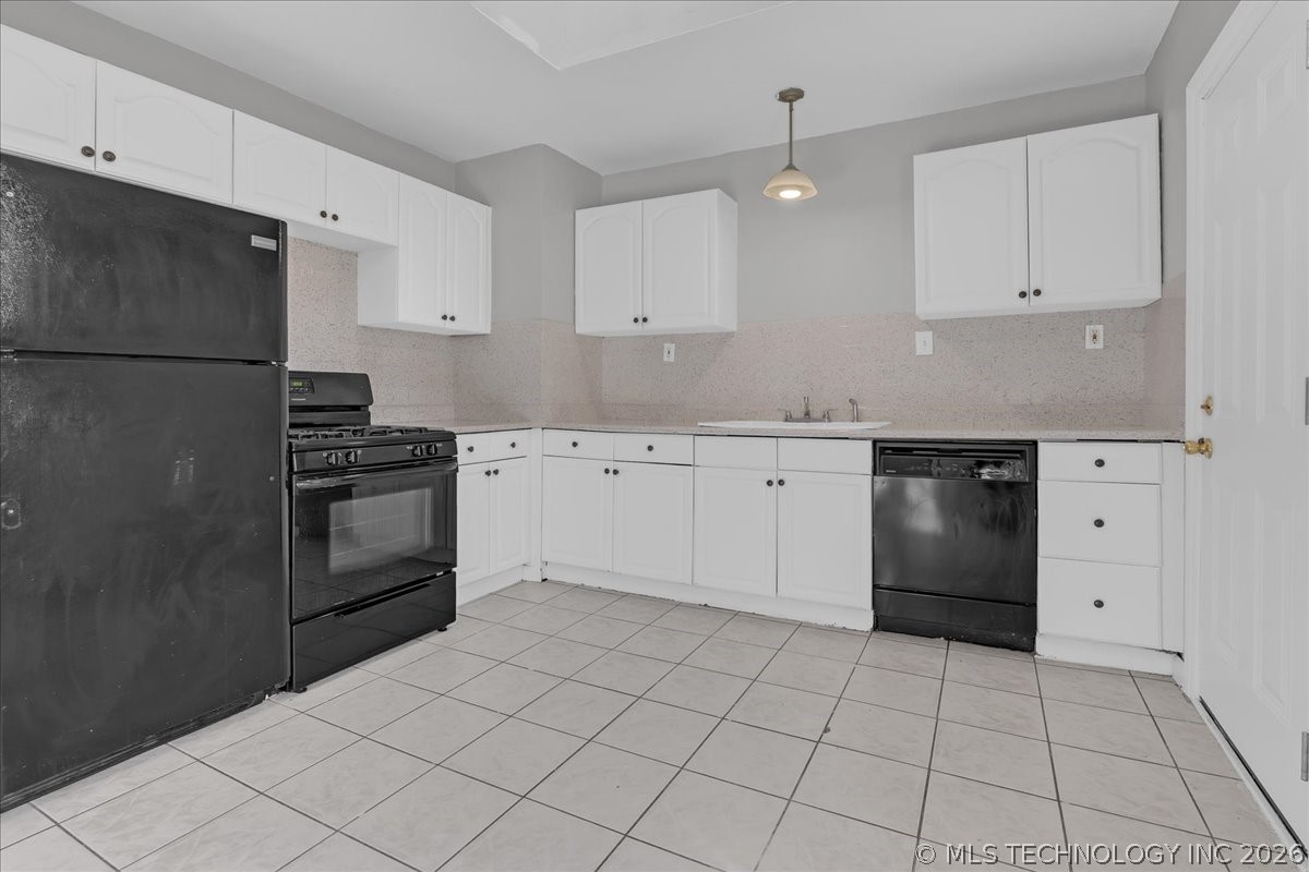 848 N 67th East Avenue Property Photo 11