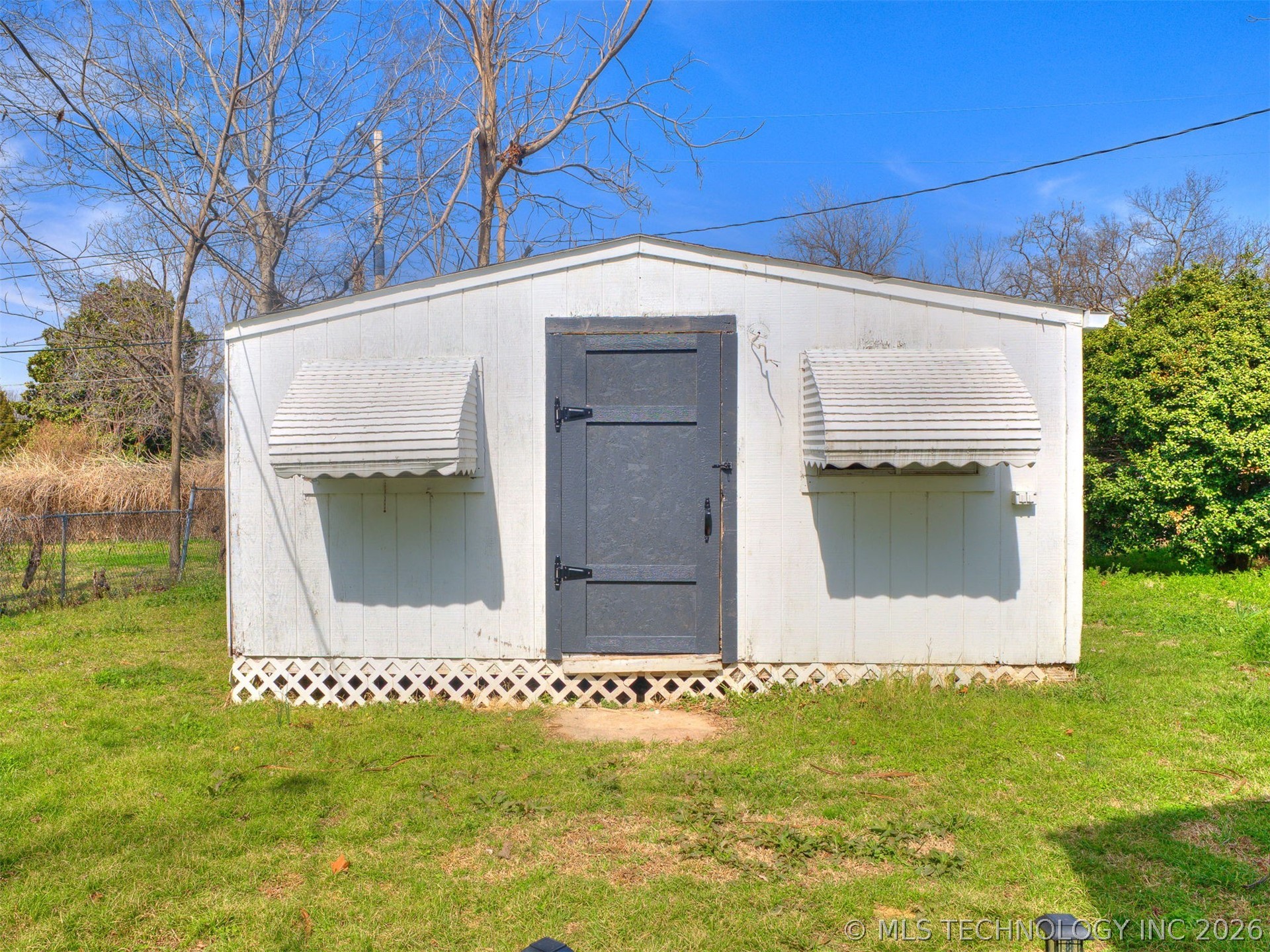 3911 E Admiral Court Property Photo 5