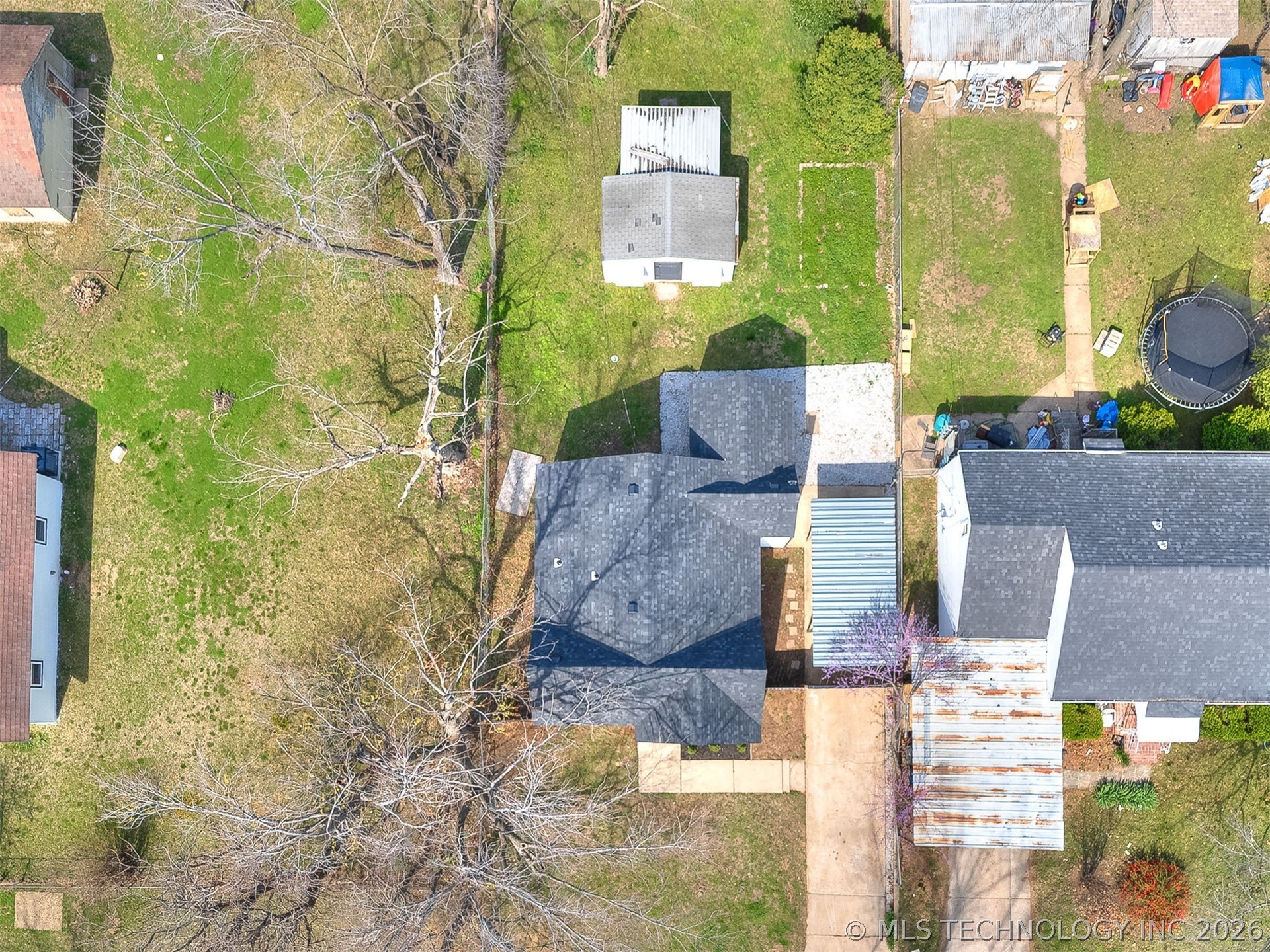 3911 E Admiral Court Property Photo 10