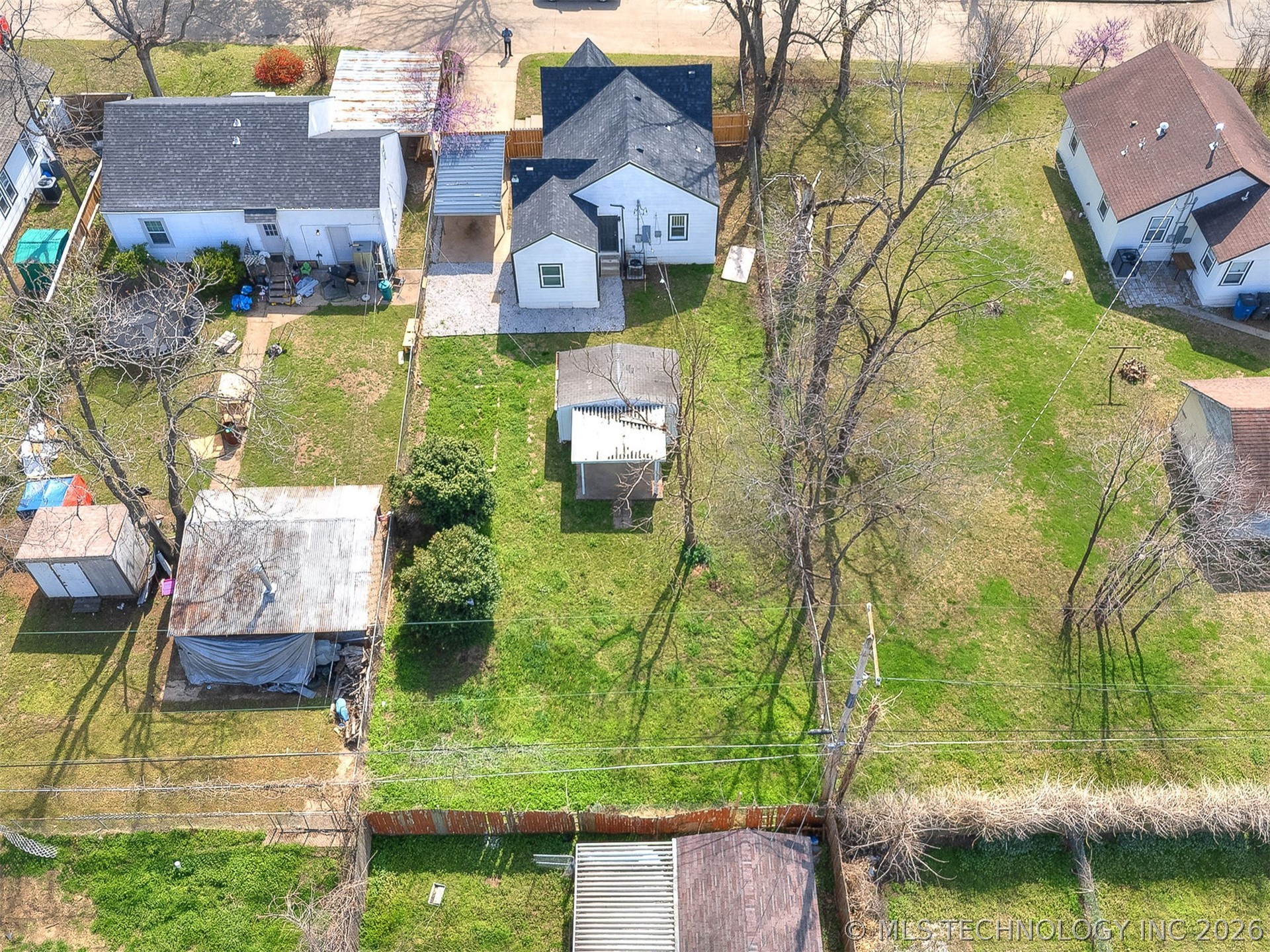 3911 E Admiral Court Property Photo 11