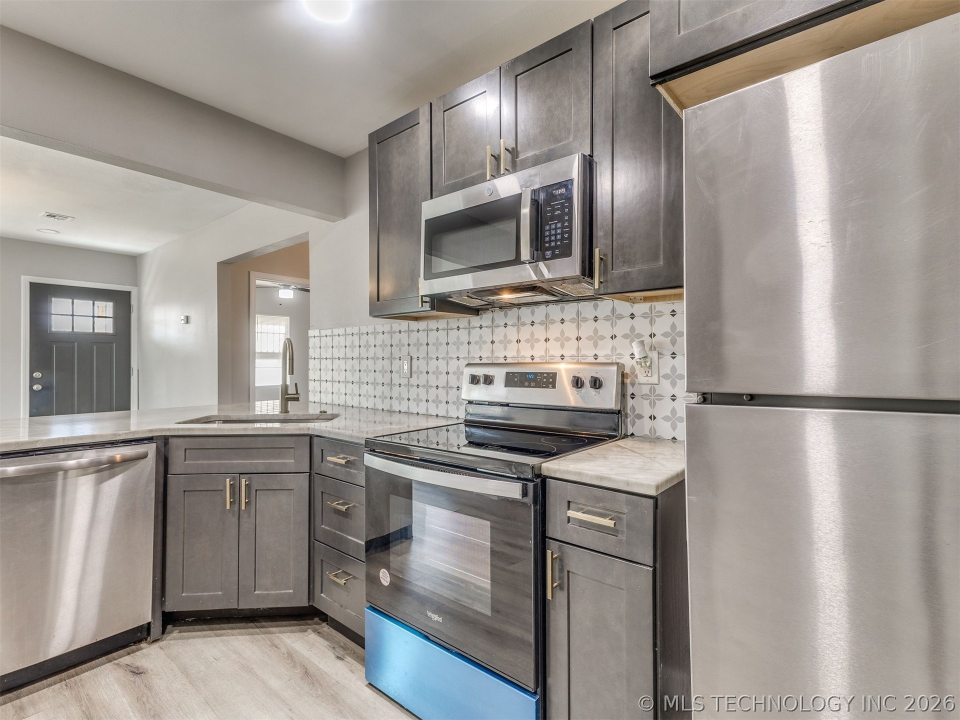 3911 E Admiral Court Property Photo 20
