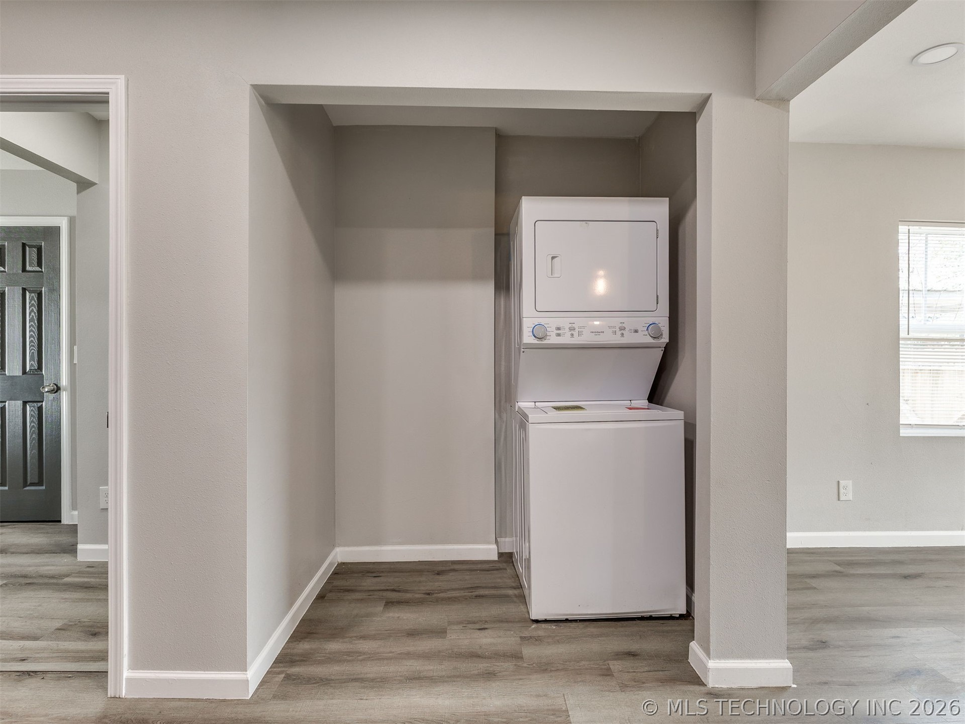 3911 E Admiral Court Property Photo 21