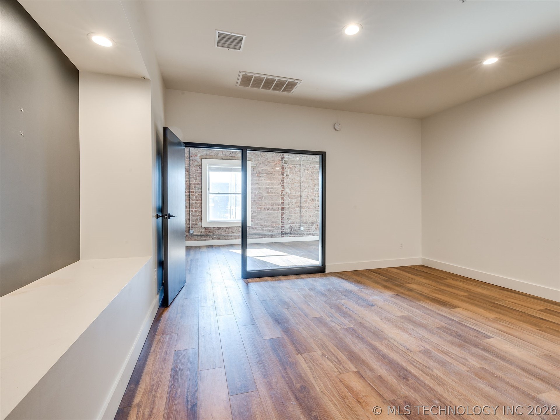 415 N Main Street Property Photo 12