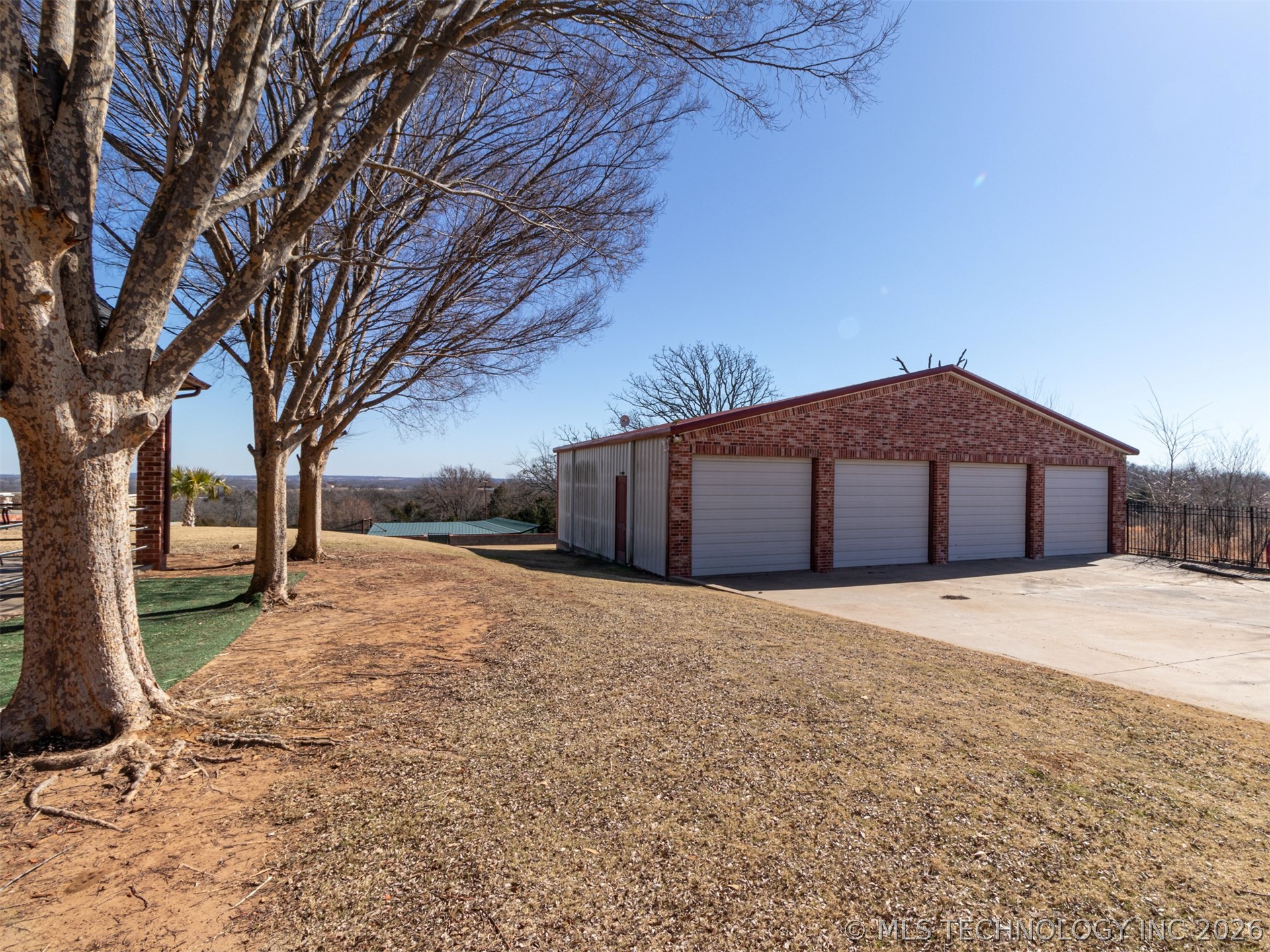 203 Hillcrest Heights Property Photo 3