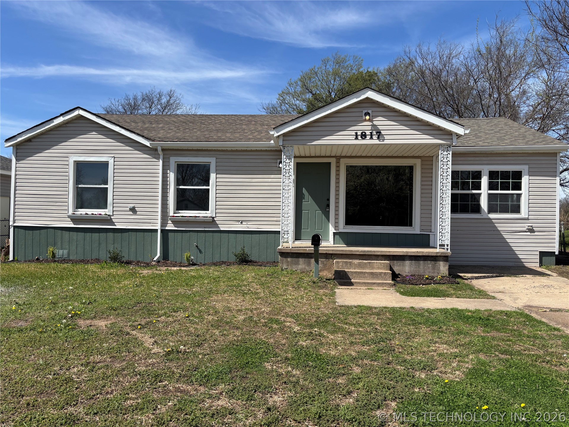 1817 Comanche Property Photo 1