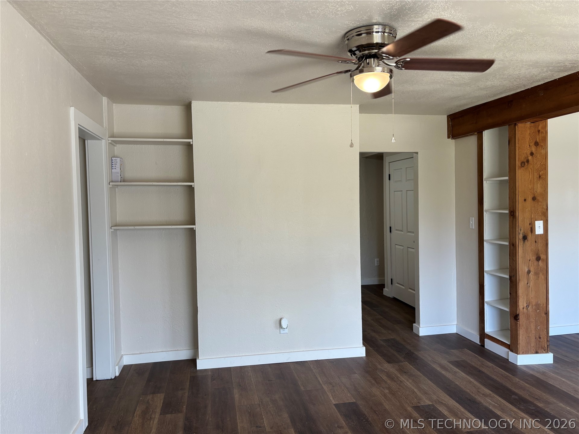 1817 Comanche Property Photo 4