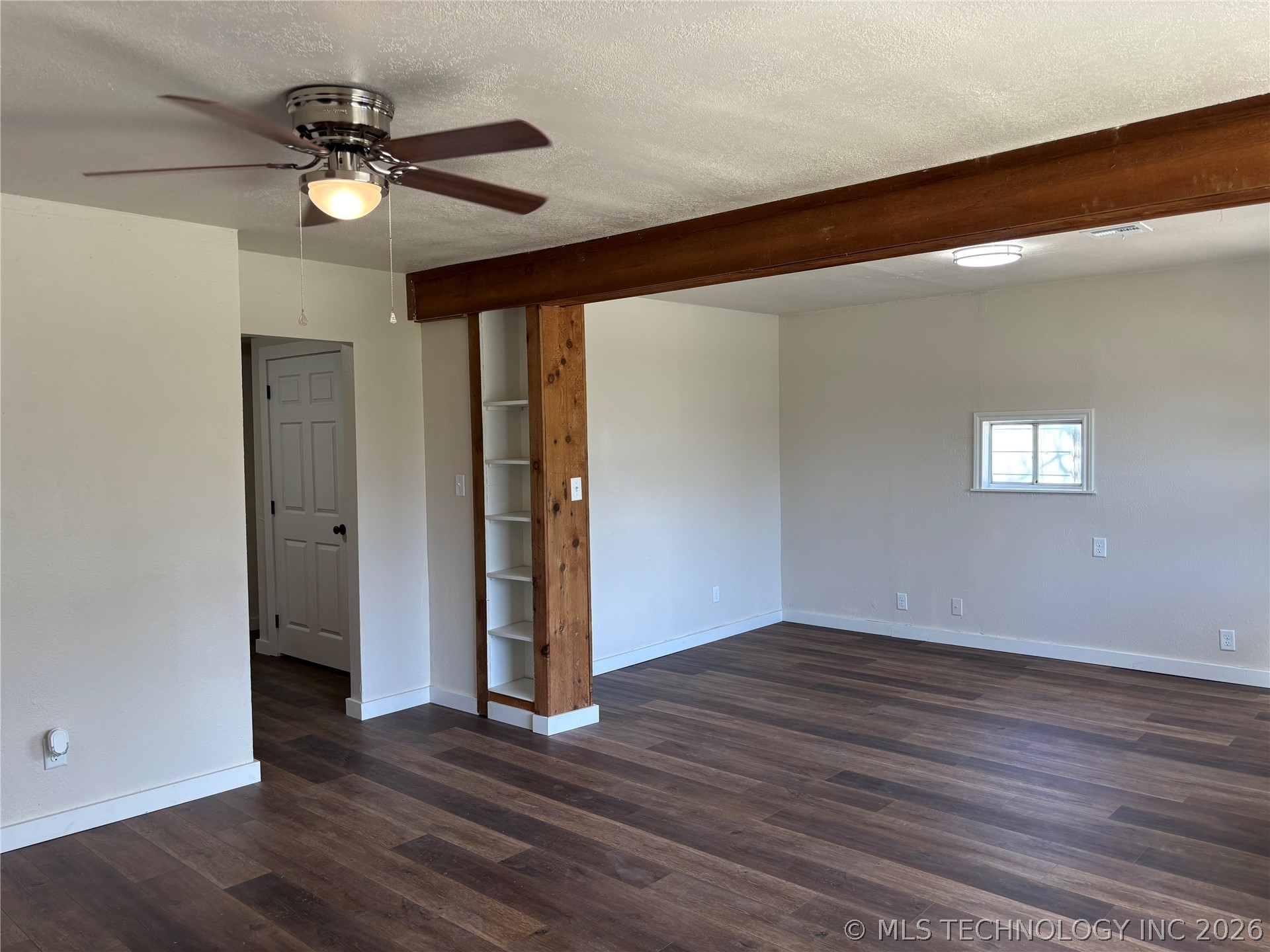 1817 Comanche Property Photo 5