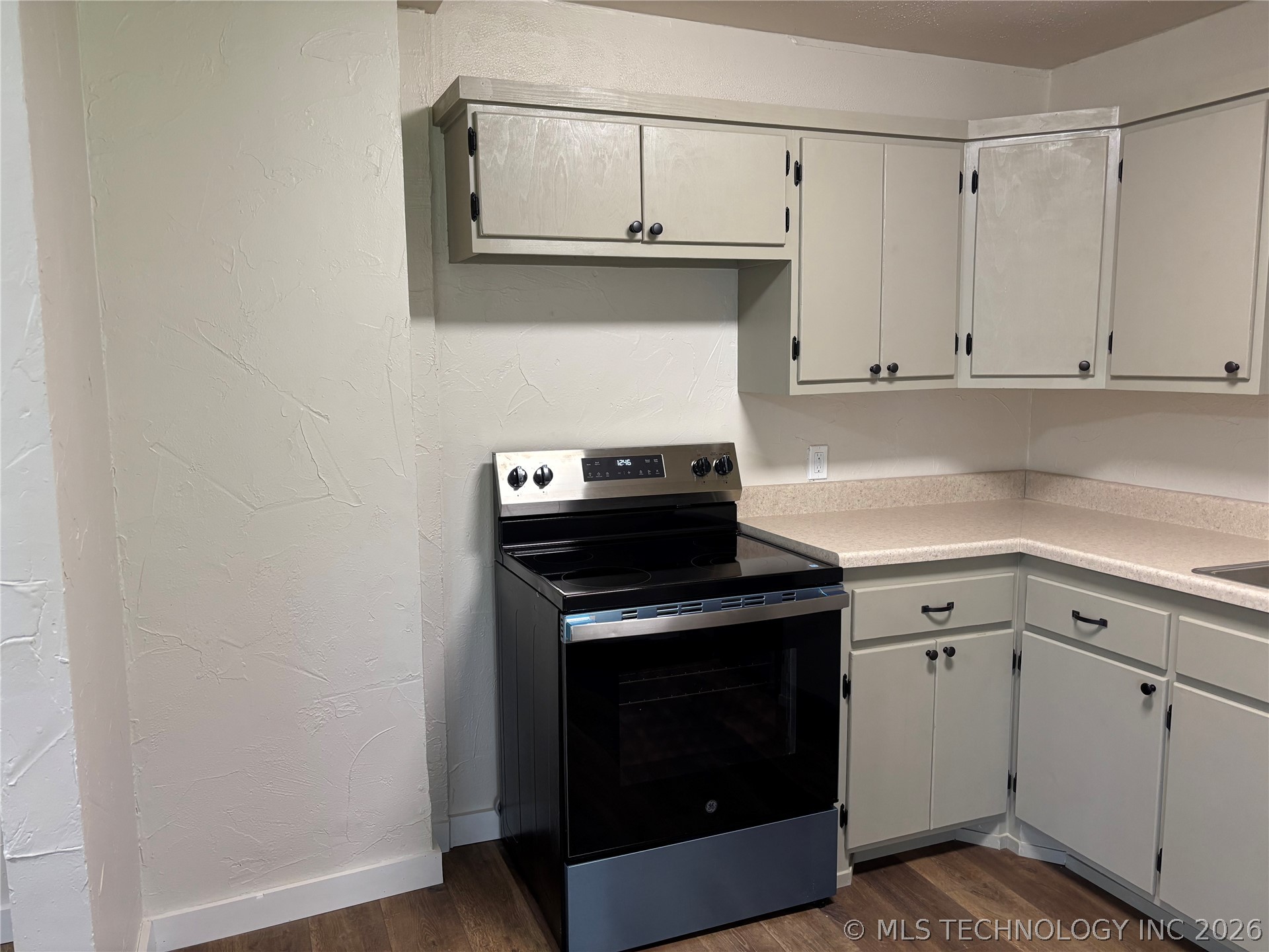 1817 Comanche Property Photo 11