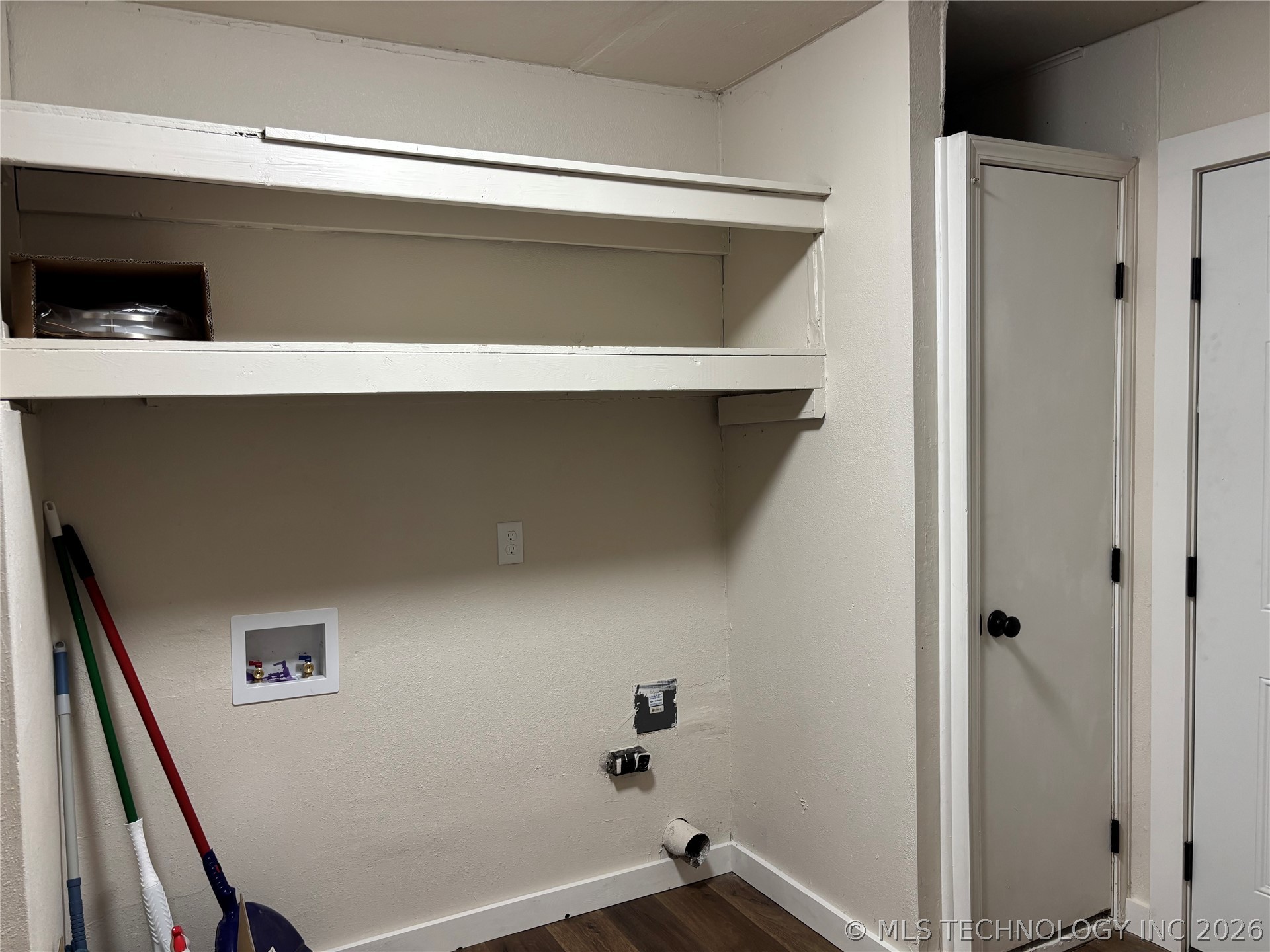 1817 Comanche Property Photo 14