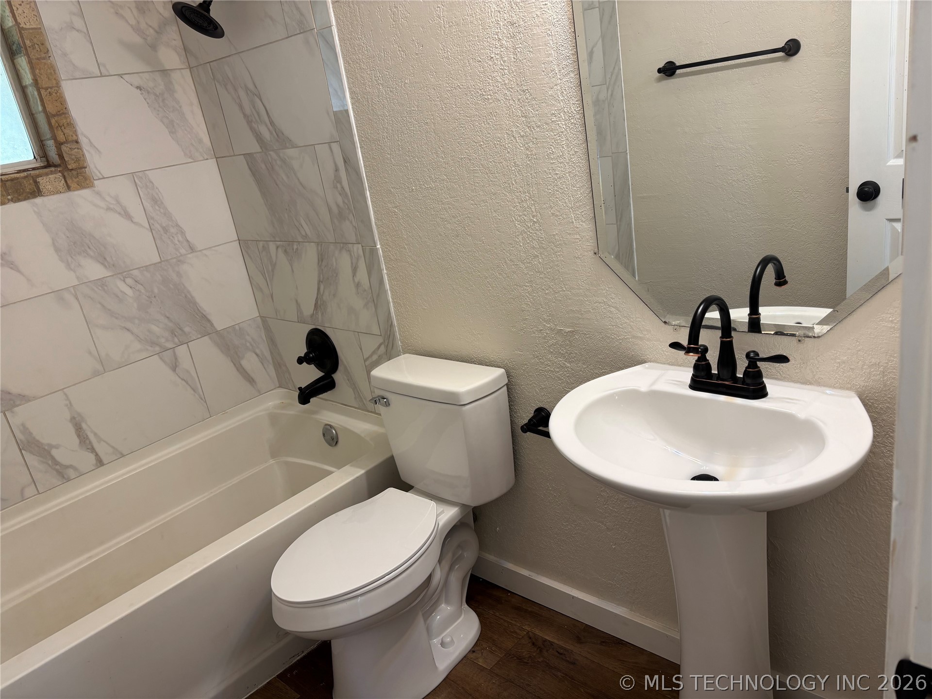 1817 Comanche Property Photo 18