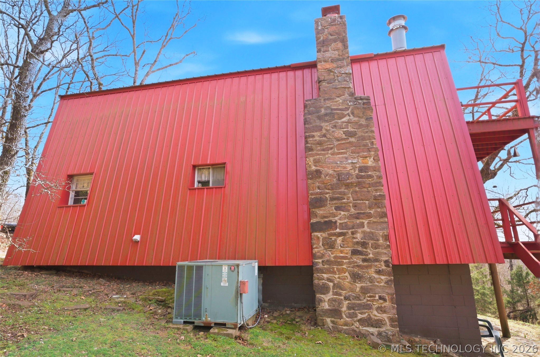 95398 S 4556 Property Photo 4