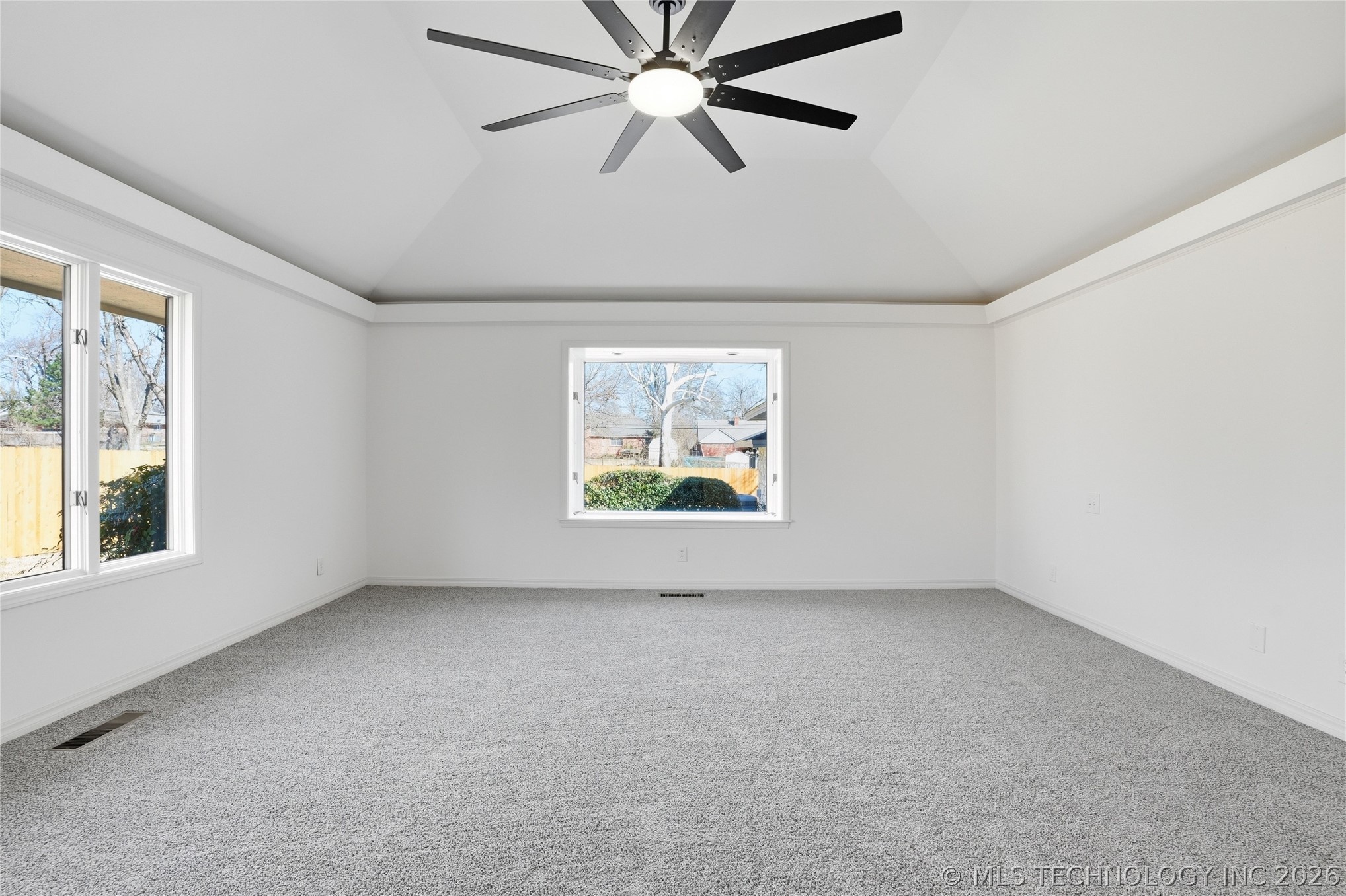 2425 E 53rd Street Property Photo 19