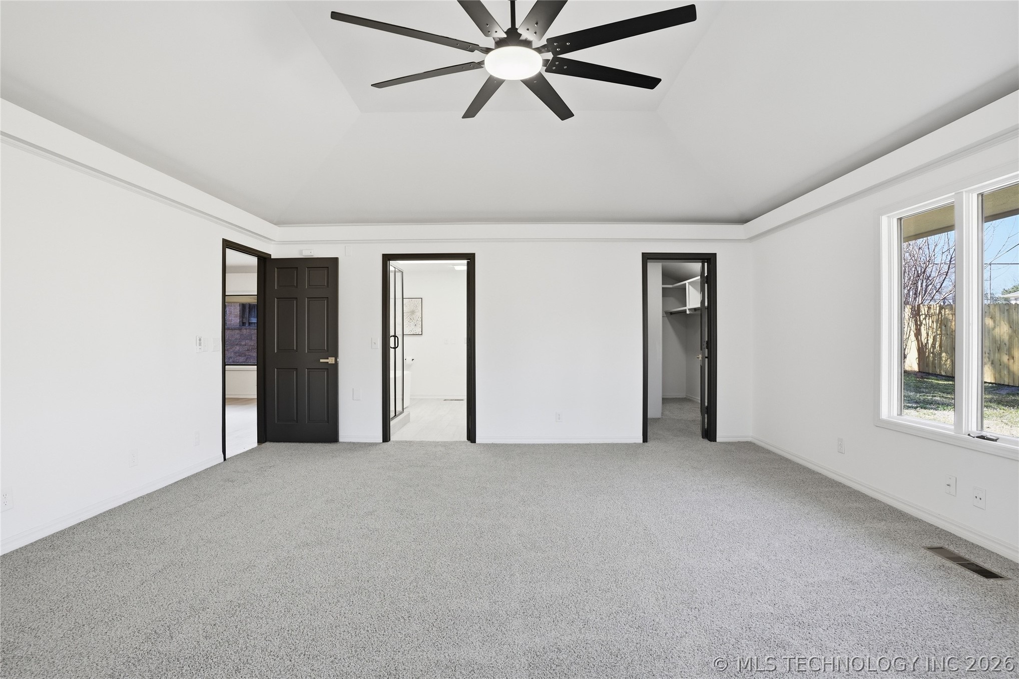 2425 E 53rd Street Property Photo 20
