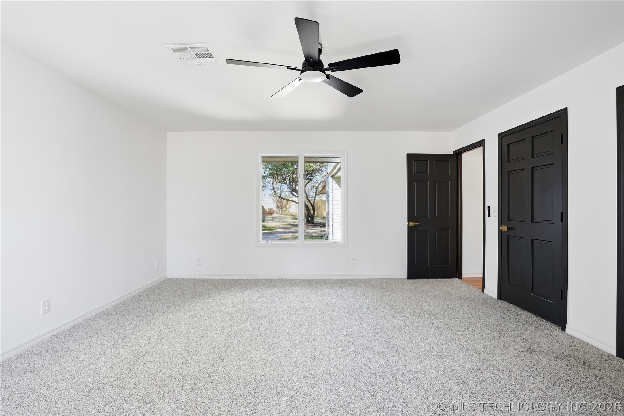 2425 E 53rd Street Property Photo 29