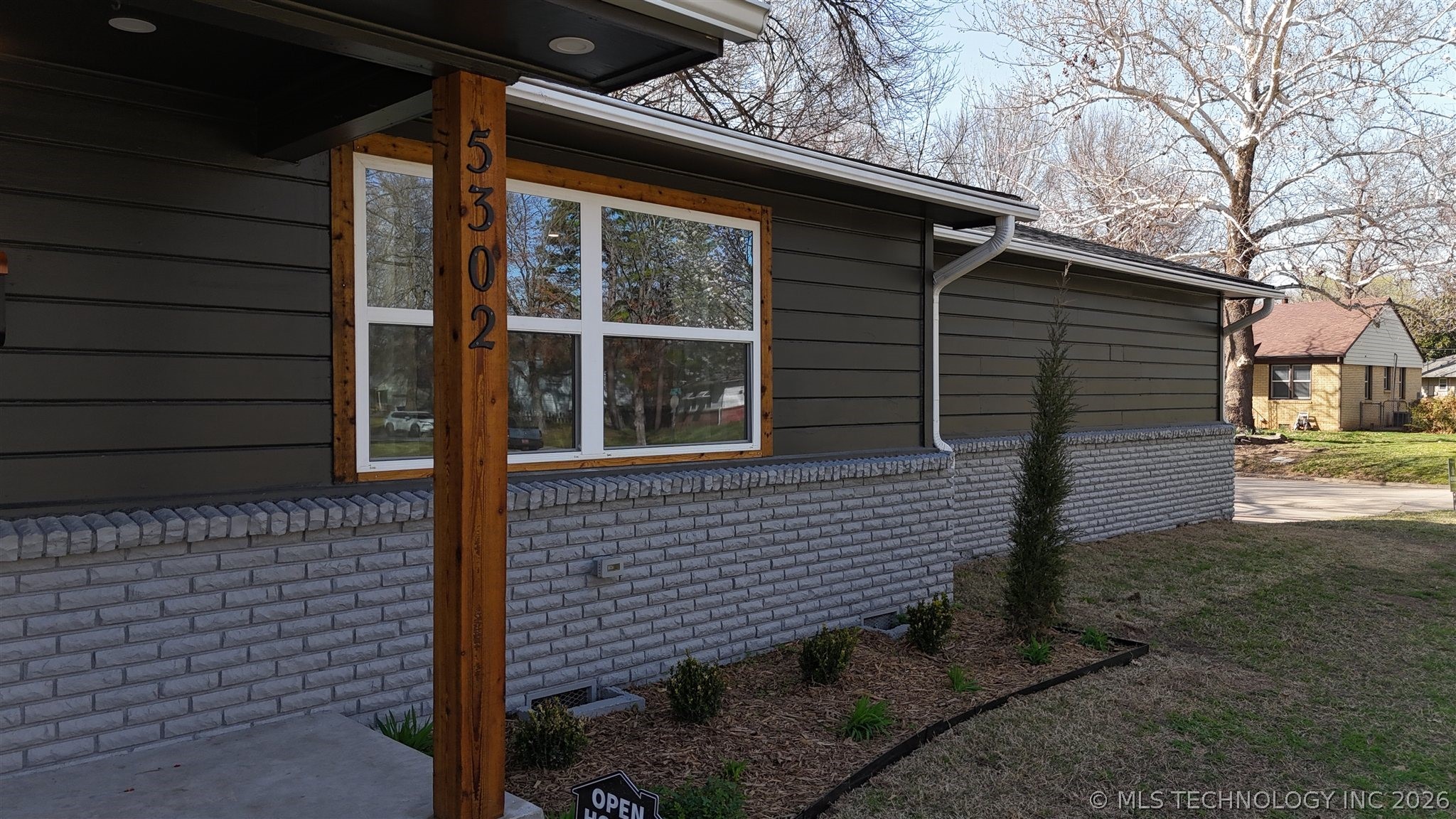5302 S Saint Louis Avenue Property Photo 5