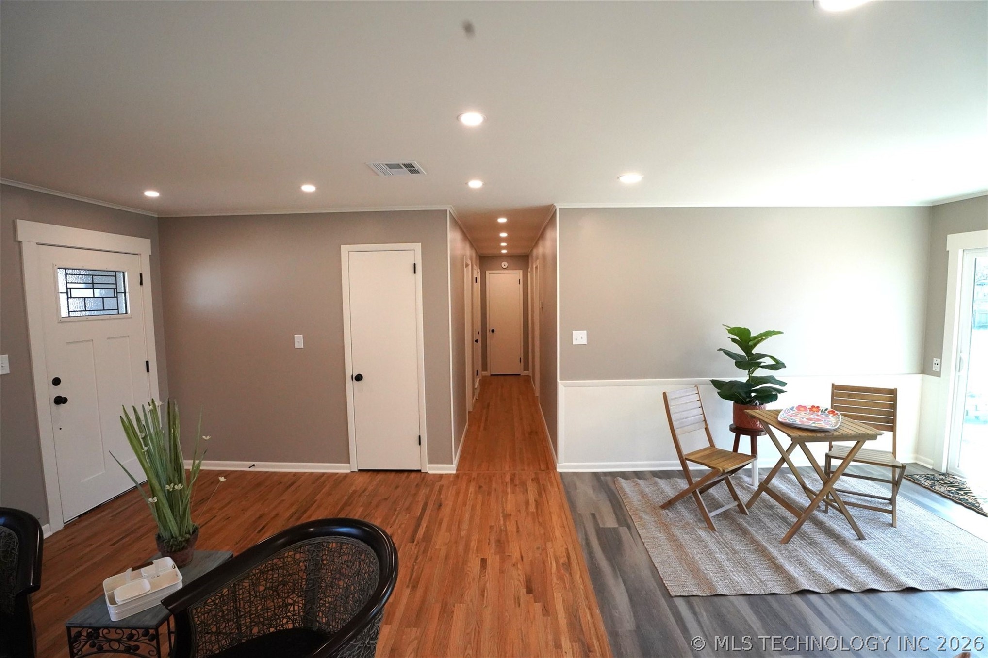 5302 S Saint Louis Avenue Property Photo 7