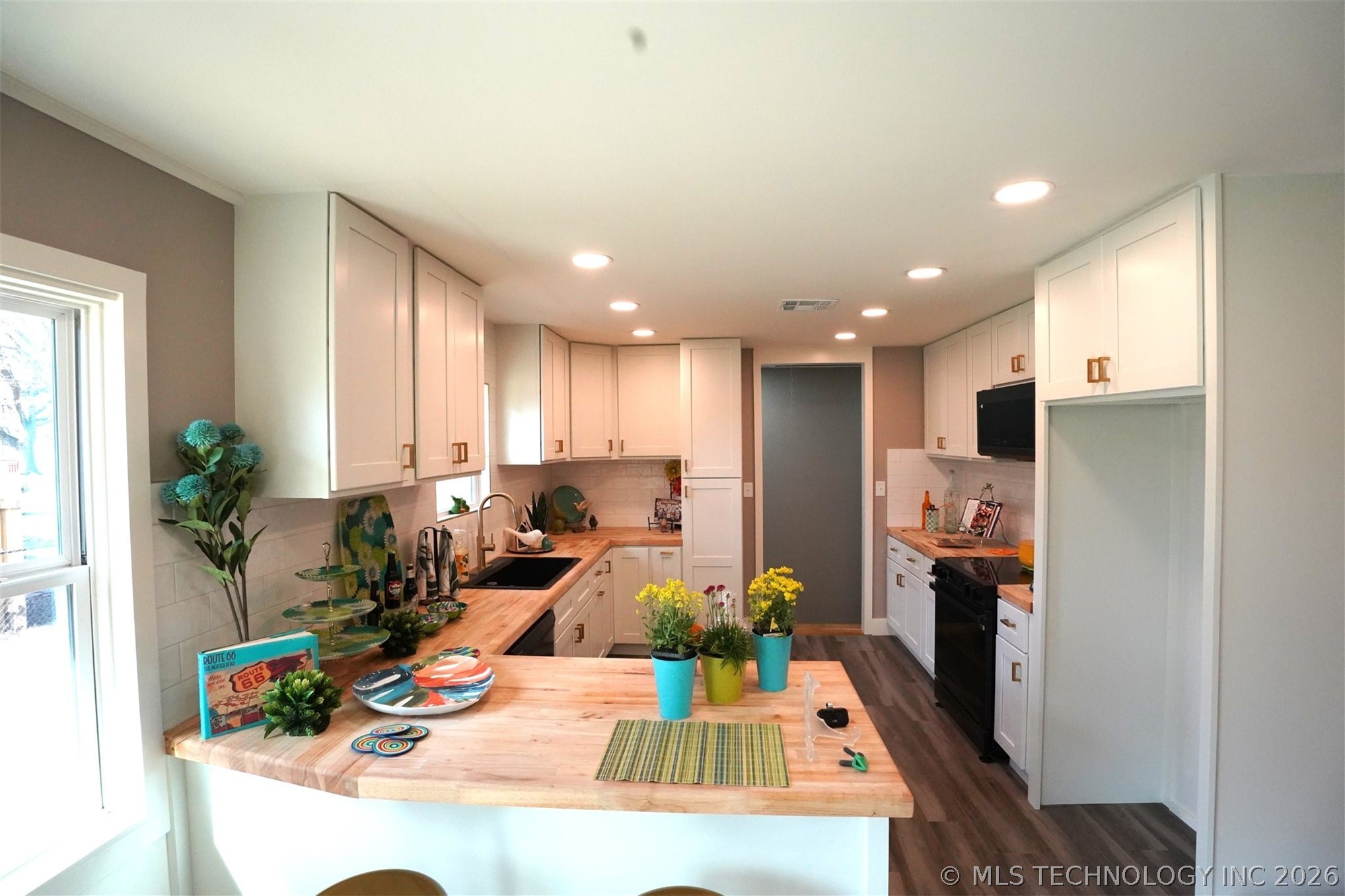 5302 S Saint Louis Avenue Property Photo 13