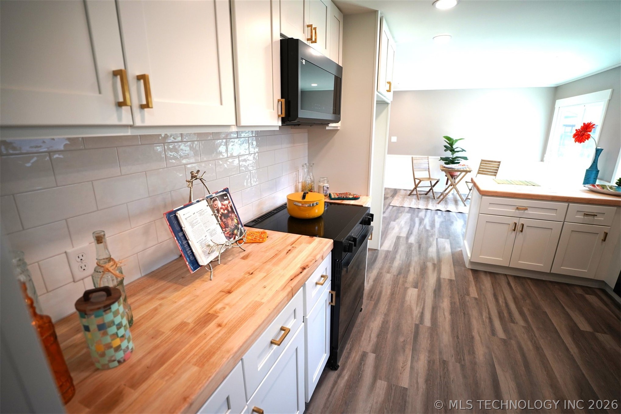5302 S Saint Louis Avenue Property Photo 14