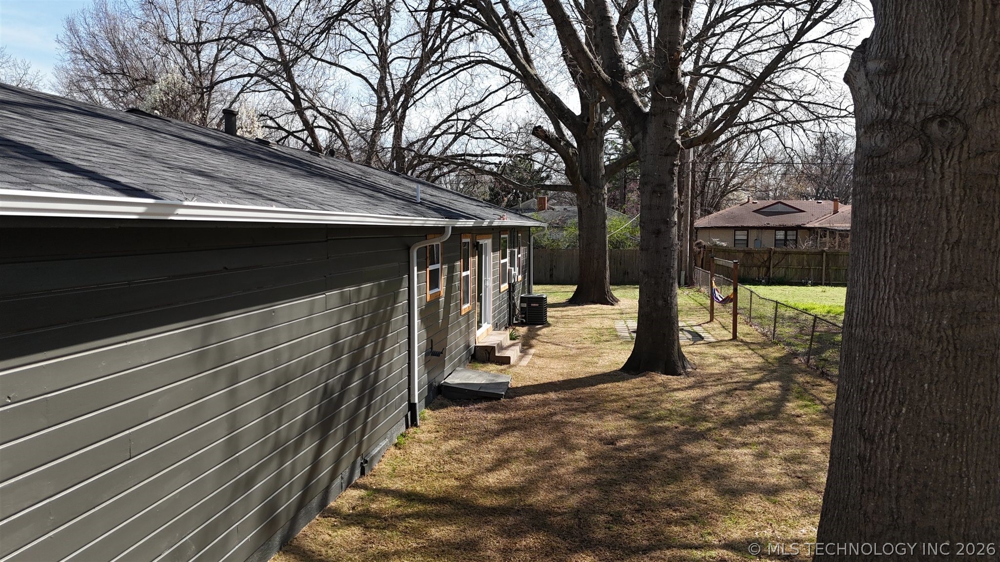 5302 S Saint Louis Avenue Property Photo 33