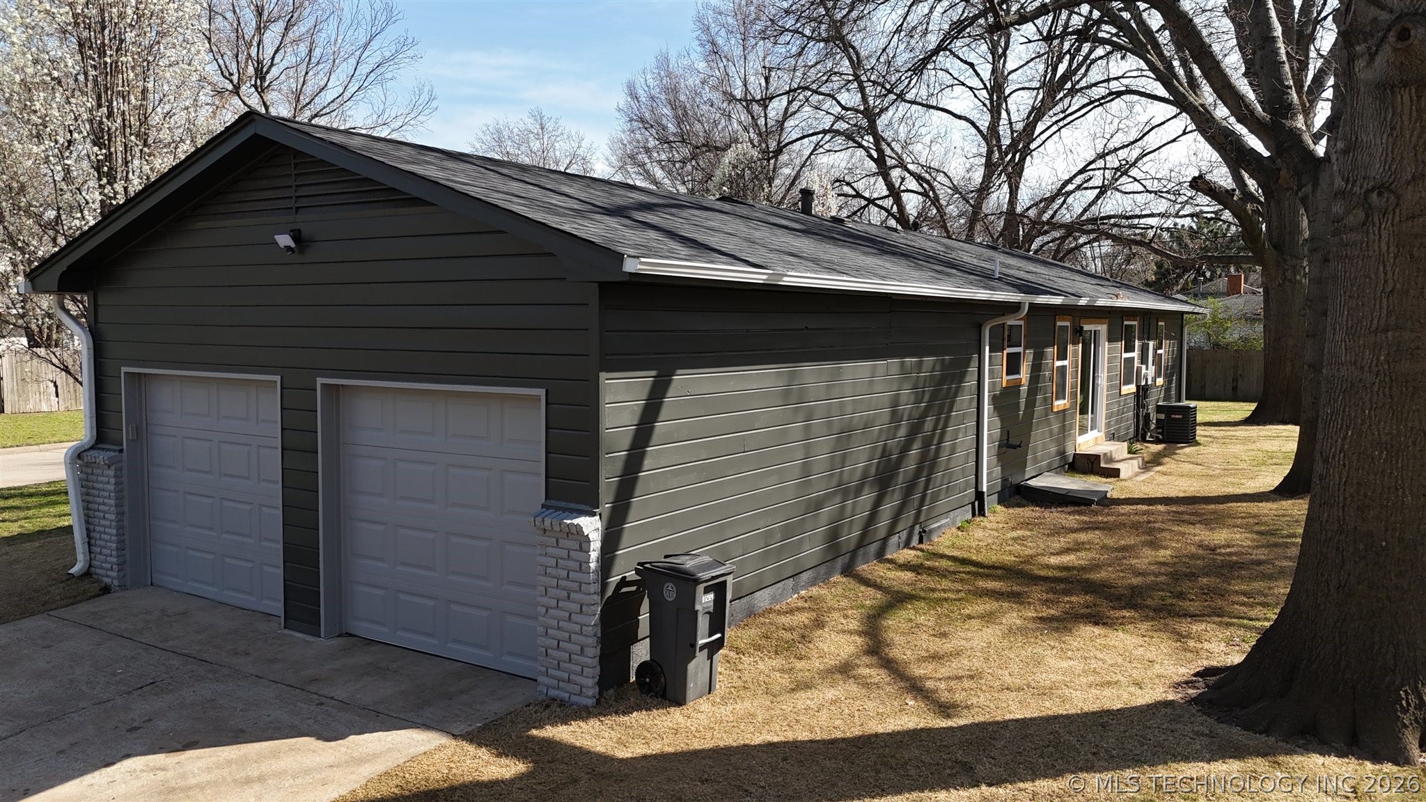 5302 S Saint Louis Avenue Property Photo 35
