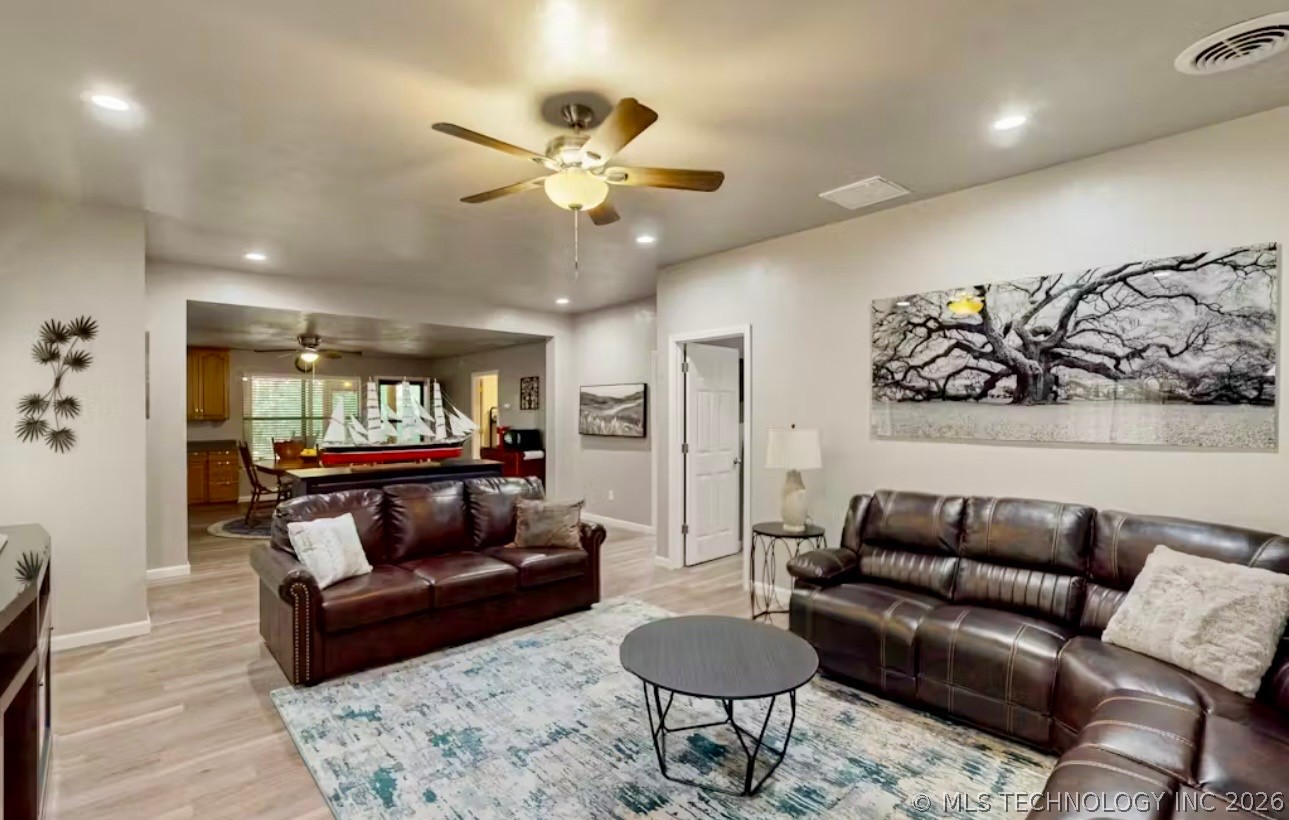 9152 Stone Brook Drive Property Photo 8