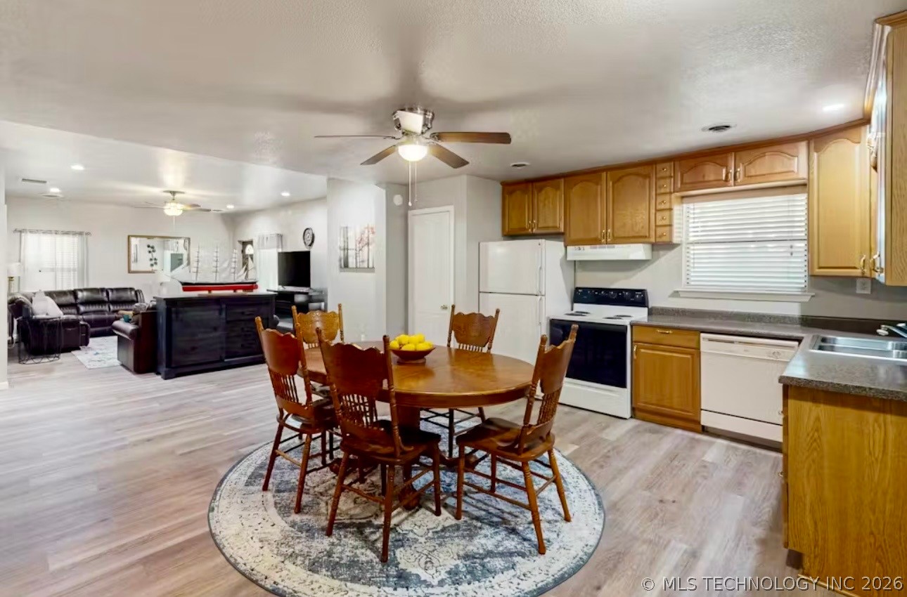 9152 Stone Brook Drive Property Photo 10