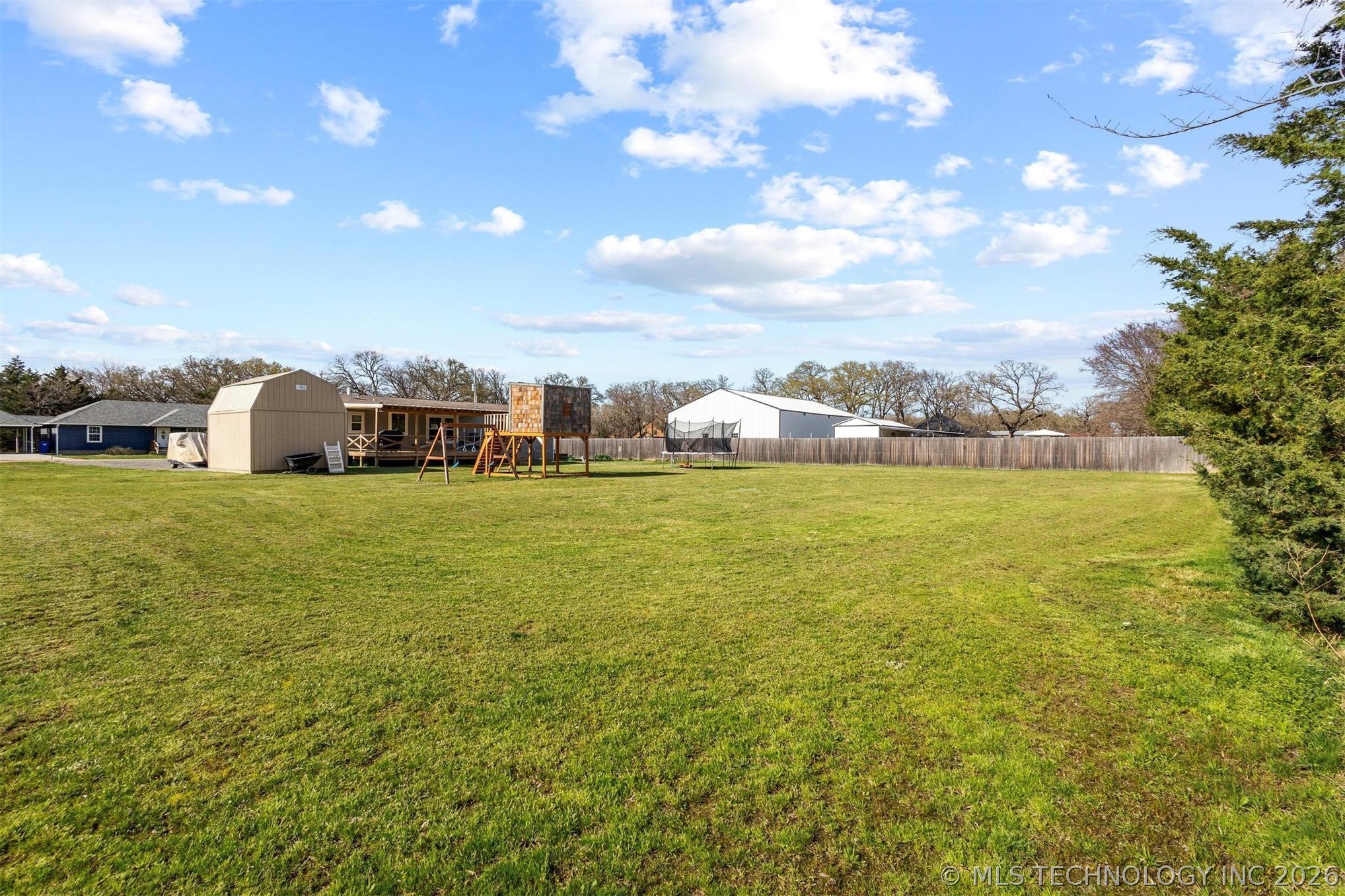 426 White Drive Property Photo 32