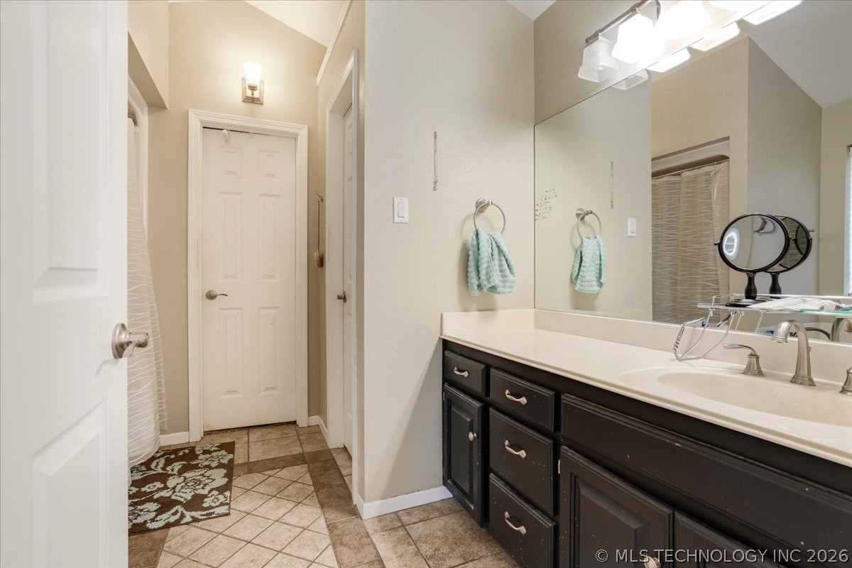 3007 N 12th Avenue Property Photo 18