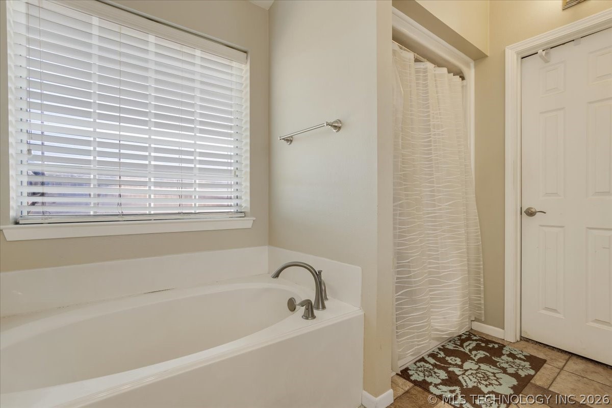 3007 N 12th Avenue Property Photo 19