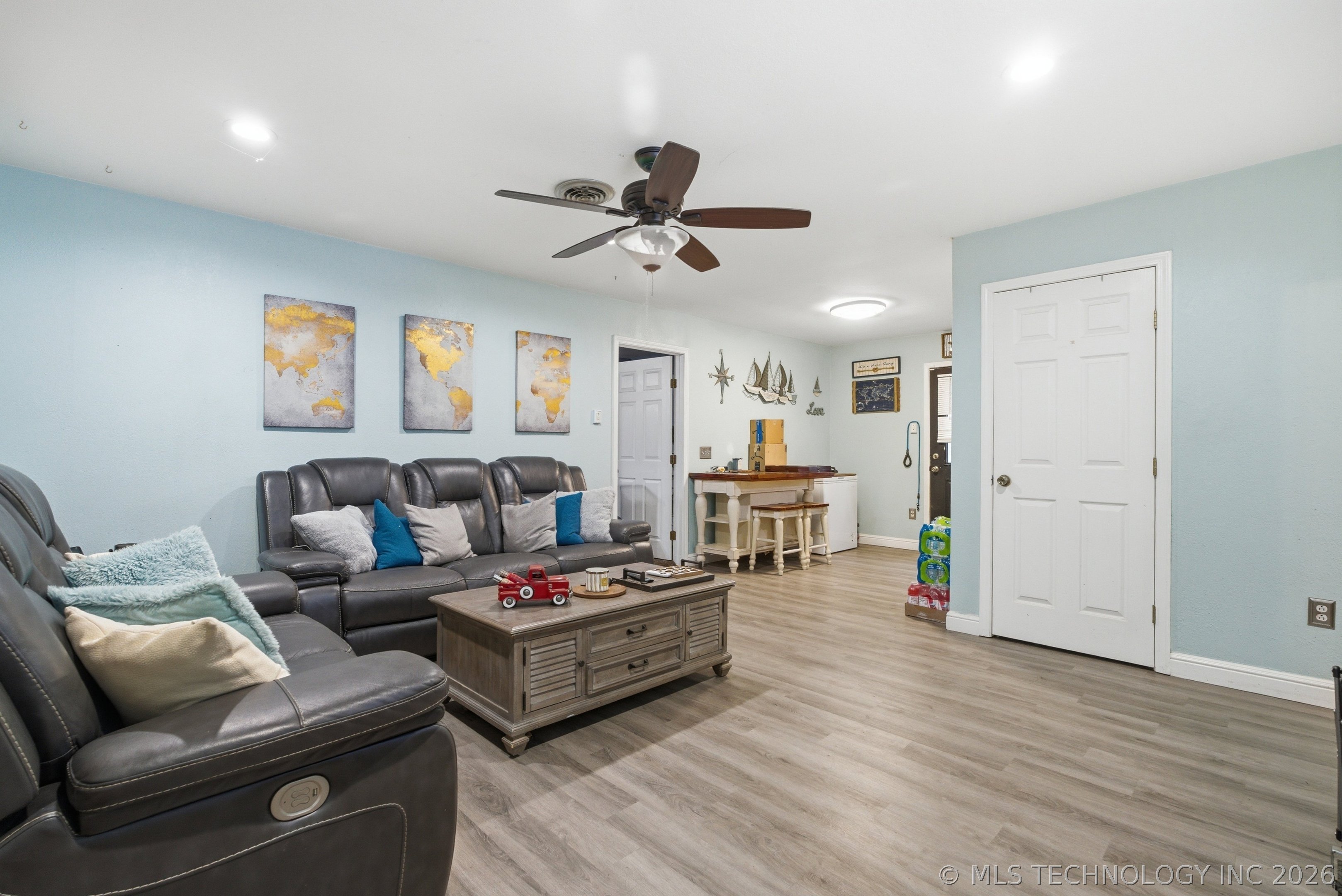 1007 S Choctaw Place Property Photo 2